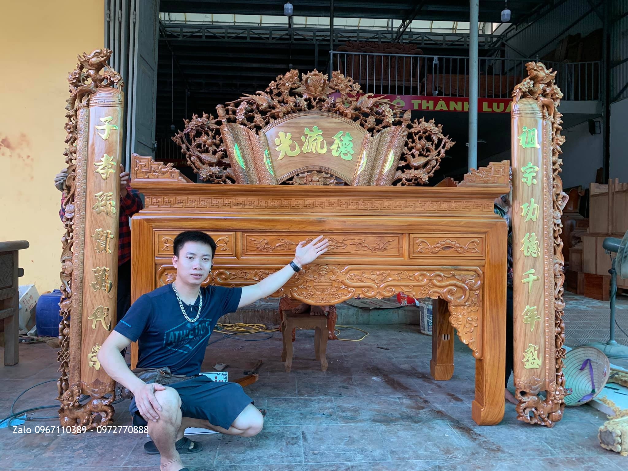 Bàn Thờ Triện, Cuốn Thư Câu Đối Gỗ Gõ Đỏ Cho Chú Huynh Ở Quang Lãng, Phú Xuyên, Hà Nội