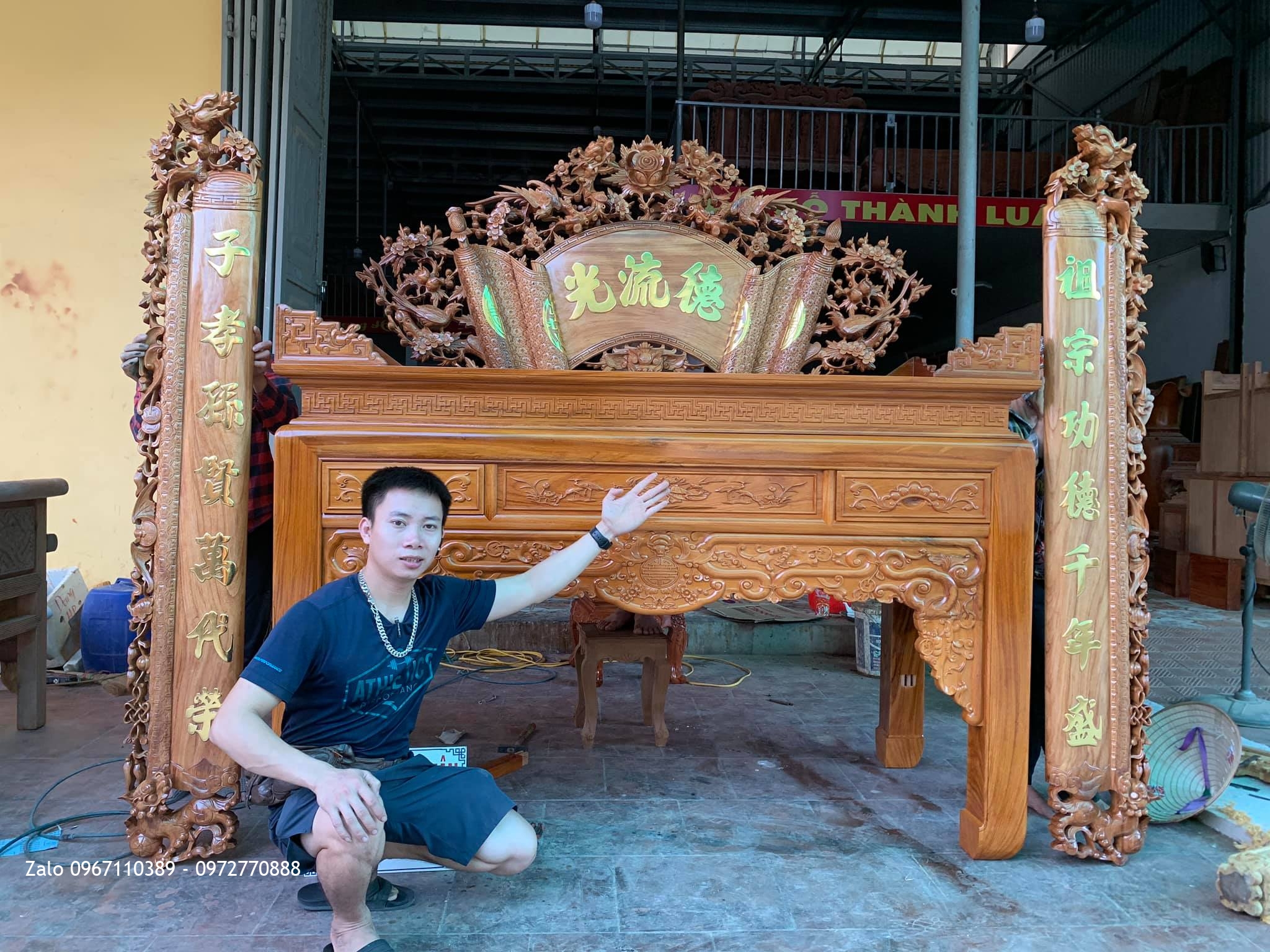 Bàn Thờ Triện, Cuốn Thư Câu Đối Gỗ Gõ Đỏ Cho Chú Huynh Ở Quang Lãng, Phú Xuyên, Hà Nội