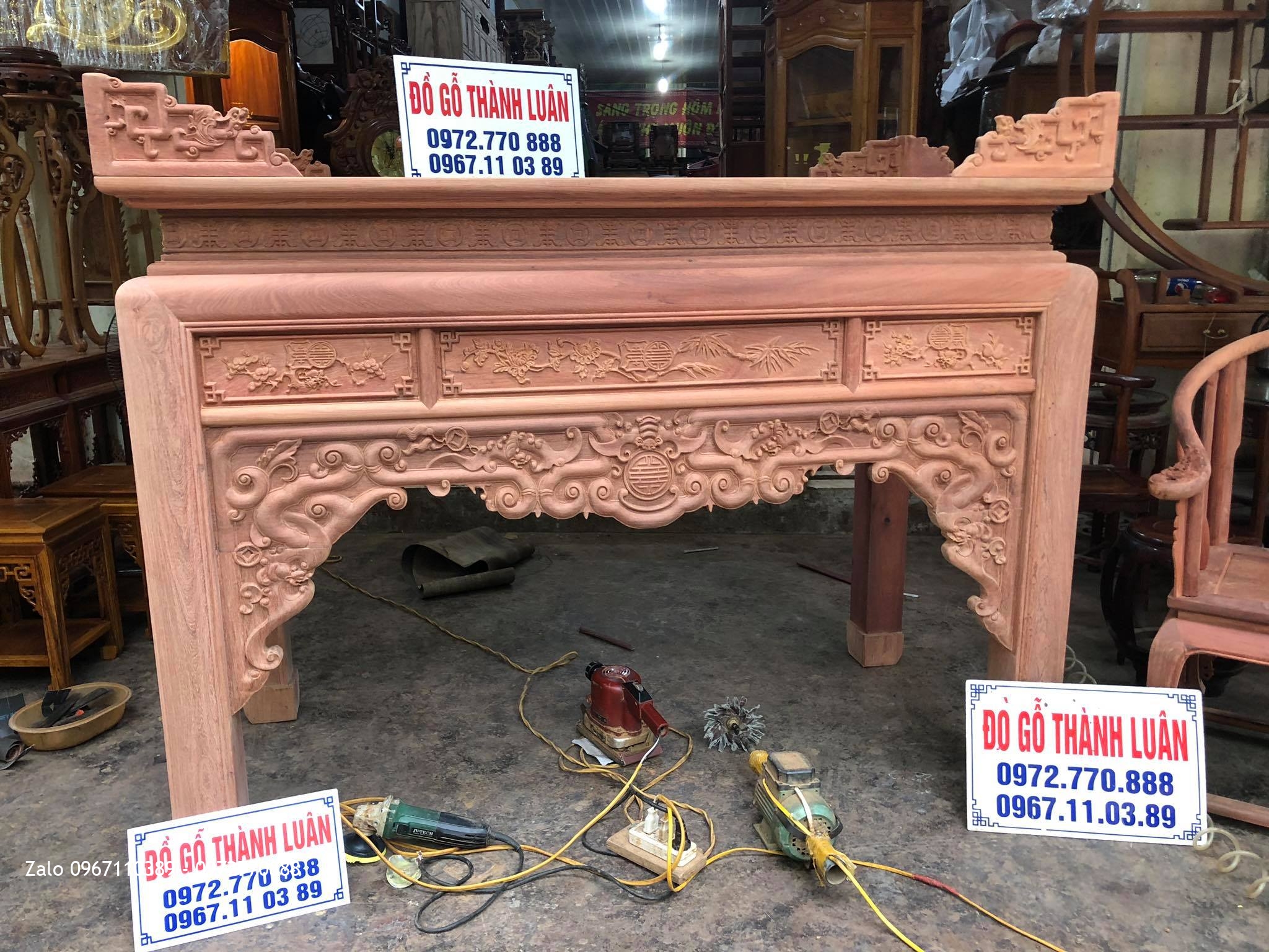 Bàn Thờ Triện Như Ý Gỗ Hương Đỏ Lào. Khách Cầu Đất Hải Phòng.