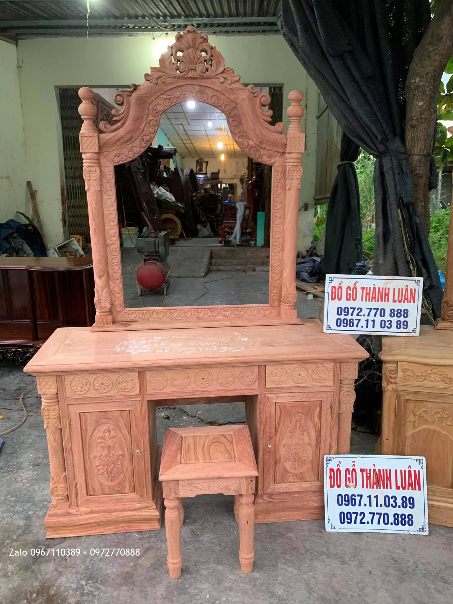 Bàn Trang Điểm Mẫu Hoàng Đế Và Mẫu Bông Lúa..