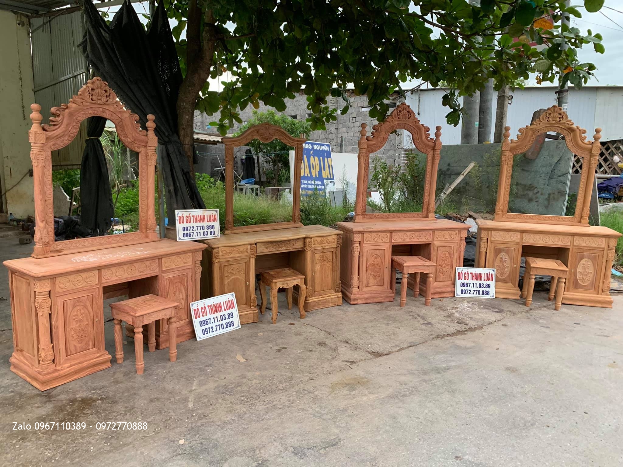 Bàn Trang Điểm Mẫu Hoàng Đế Và Mẫu Bông Lúa.