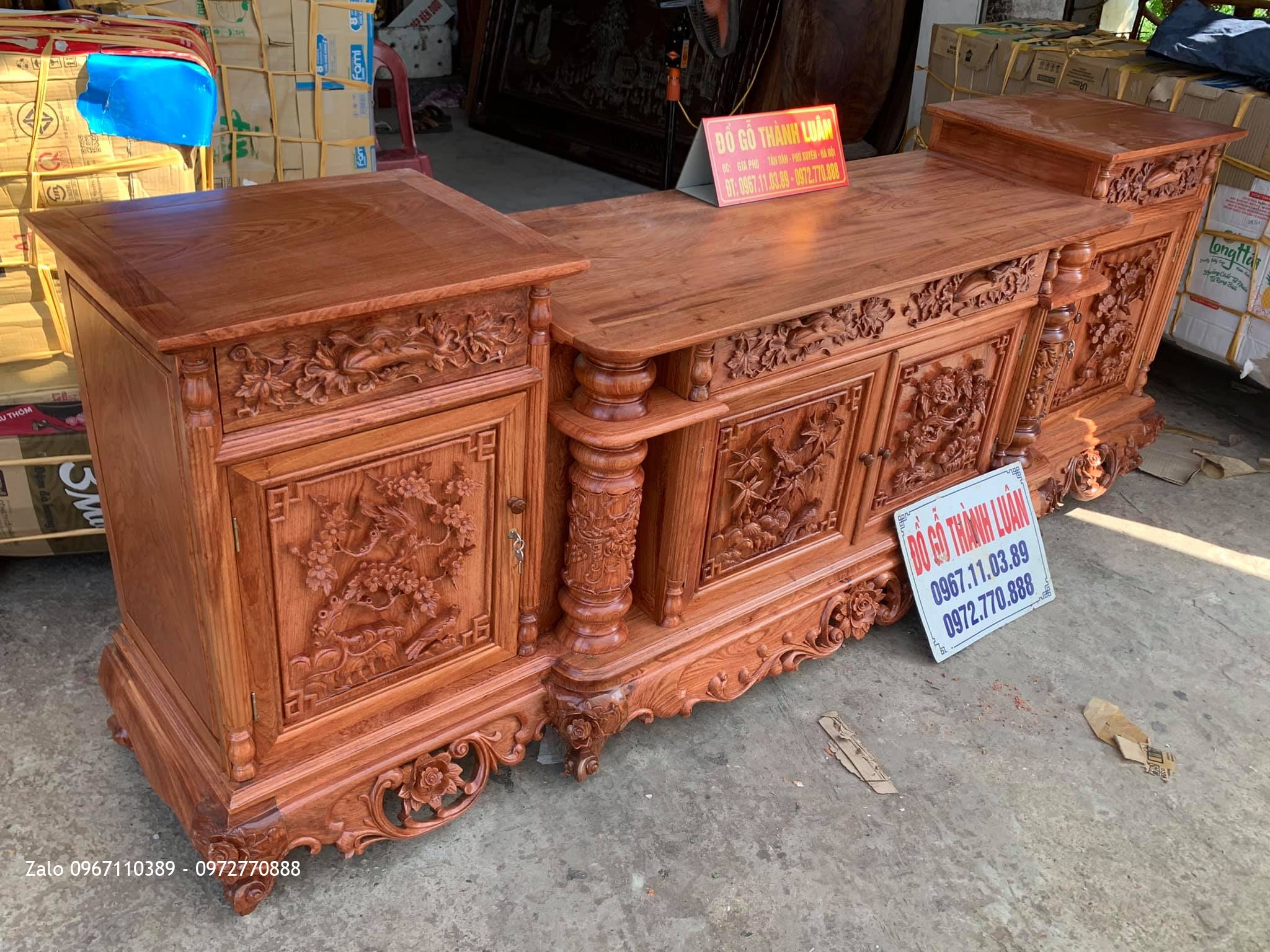 Kệ Tivi Gỗ Hương Đá Mẫu Cột Nho. Anh Thi - Cầu Trương Xá, Hưng Yên.