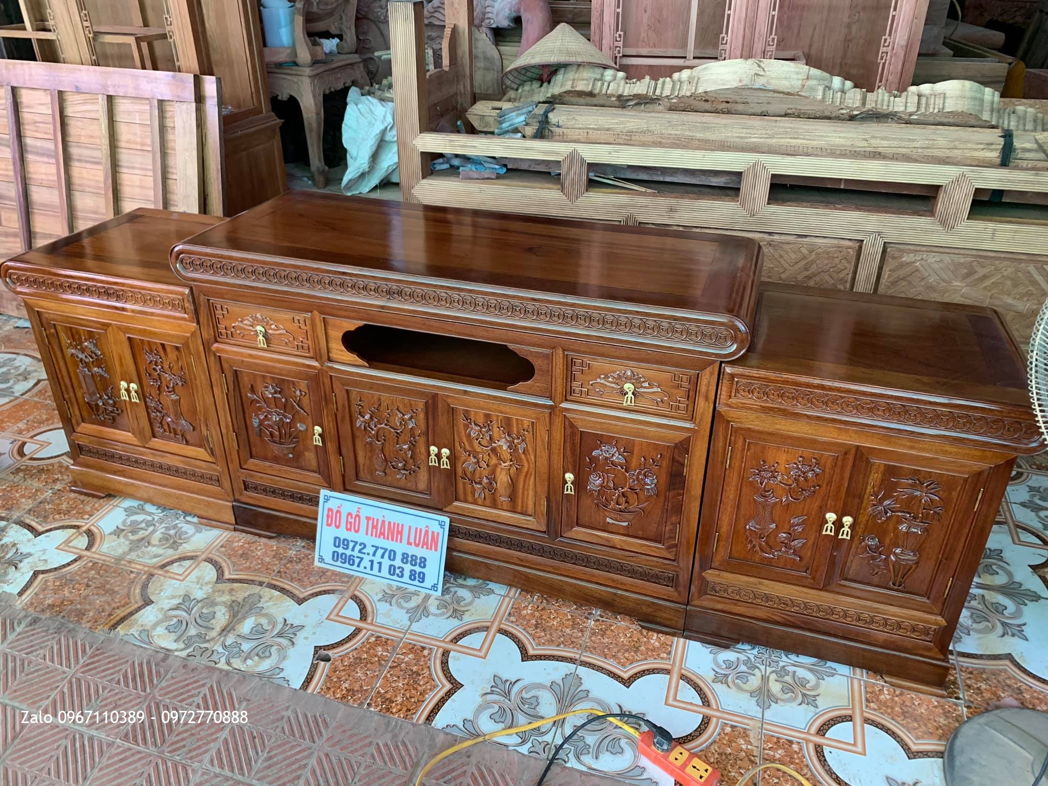 Kệ Tivi Kiểu Mõ Đồng Tiền. A Tuấn, Hà Đông Hà Nội,