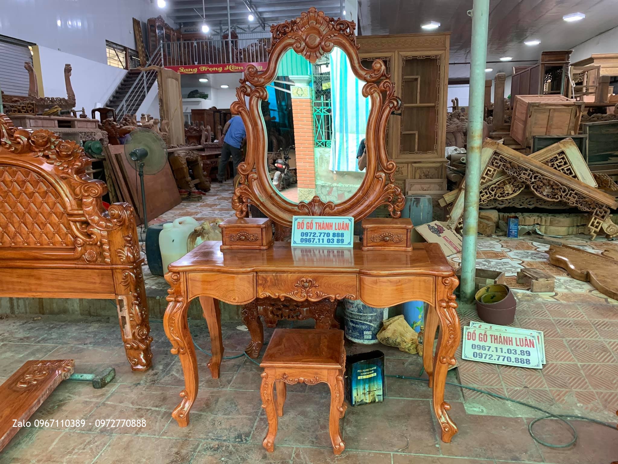 Giường Hồng Lu-i Khủng Gỗ Hương, Bàn Trang Điểm Vip. Chị Hiền Hoàng Mai HN,