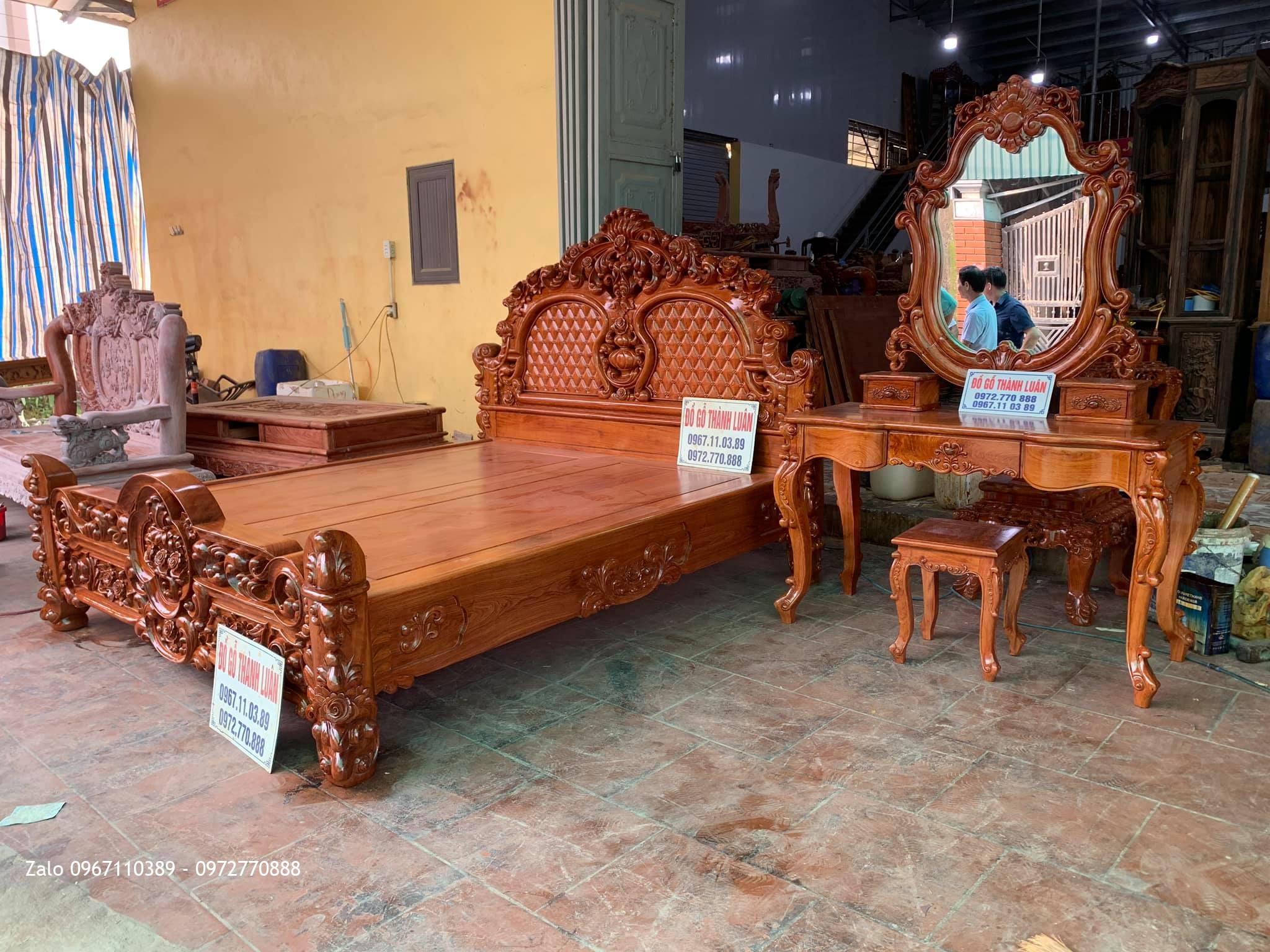 Giường Hồng Lu-i Khủng Gỗ Hương, Bàn Trang Điểm Vip. Chị Hiền Hoàng Mai HN,