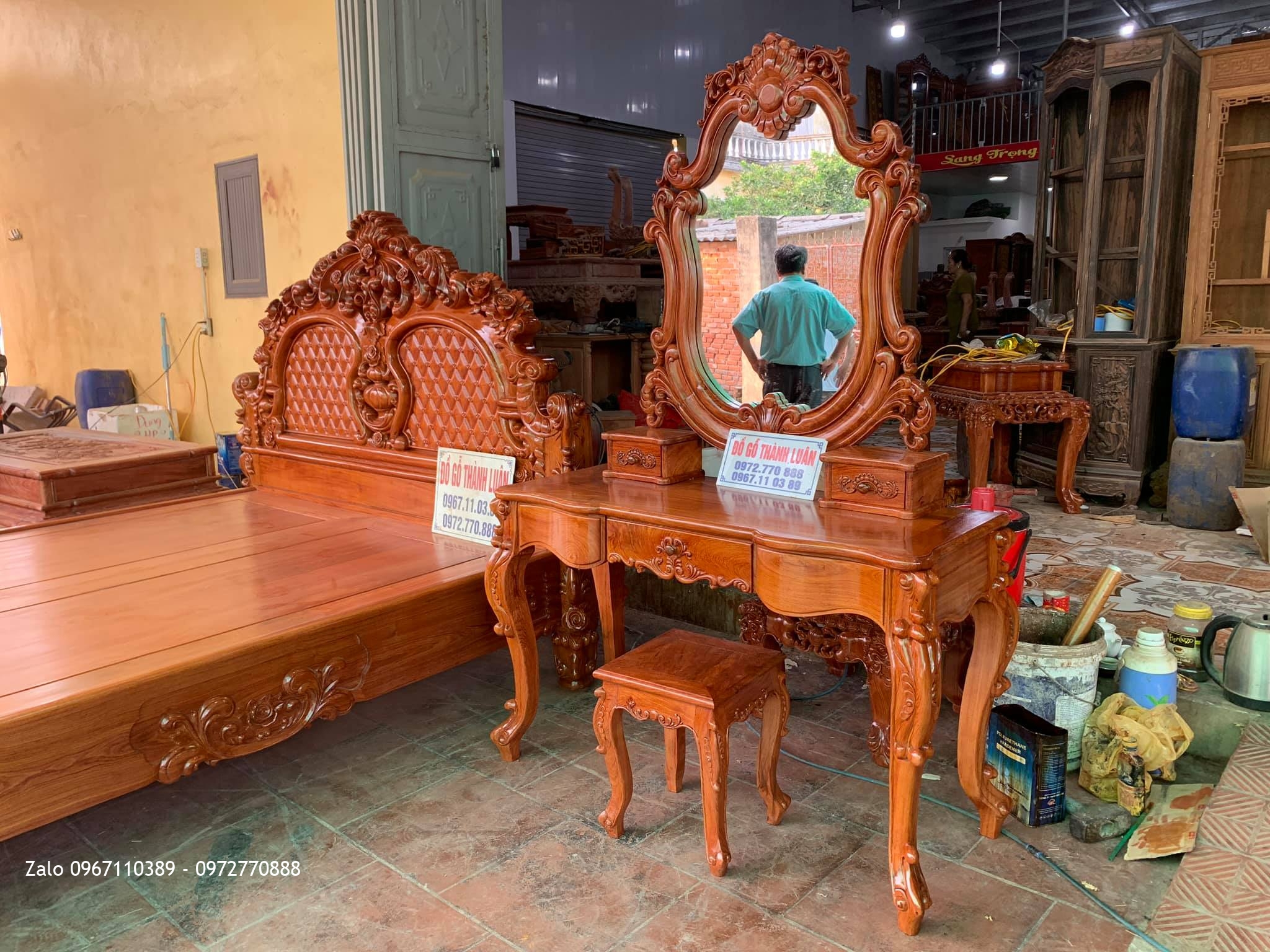 Giường Hồng Lu-i Khủng Gỗ Hương, Bàn Trang Điểm Vip. Chị Hiền Hoàng Mai HN,