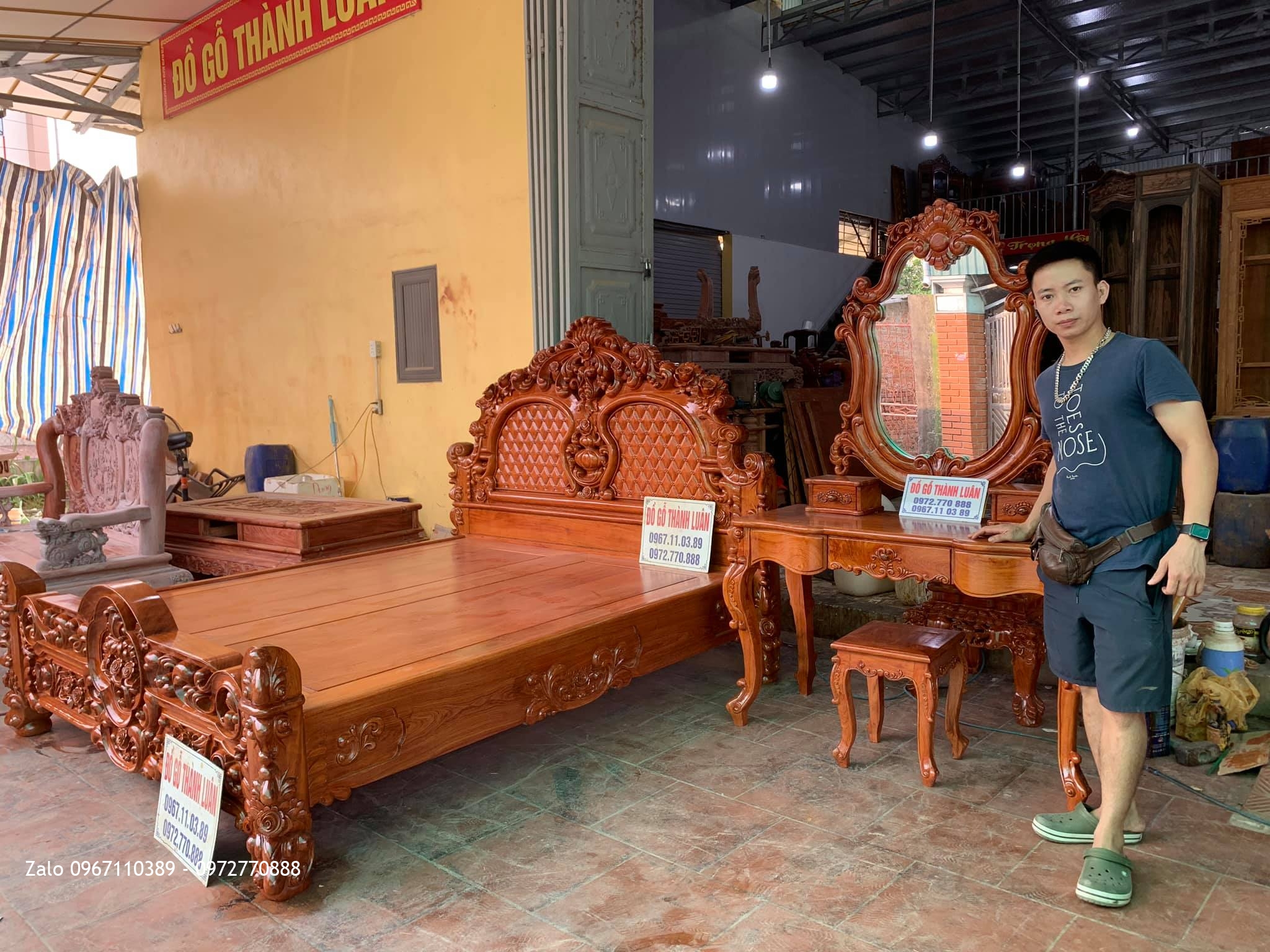 Giường Hồng Lu-i Khủng Gỗ Hương, Bàn Trang Điểm Vip. Chị Hiền Hoàng Mai HN.