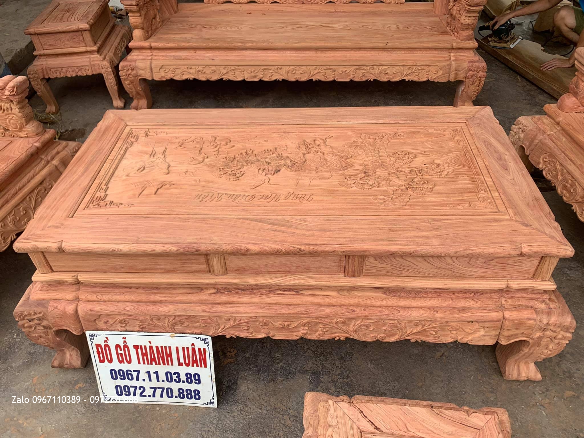 Bộ Bàn Ghế Nghê Bảo Đỉnh Gỗ Hương Đá Víp Cột 12 Gồm 6 Món..