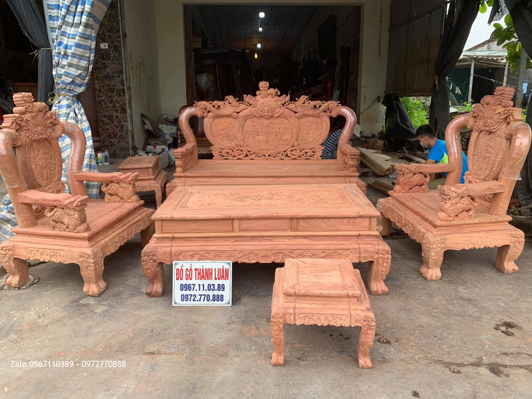 Bộ Bàn Ghế Nghê Bảo Đỉnh Gỗ Hương Đá Víp Cột 12 Gồm 6 Món.