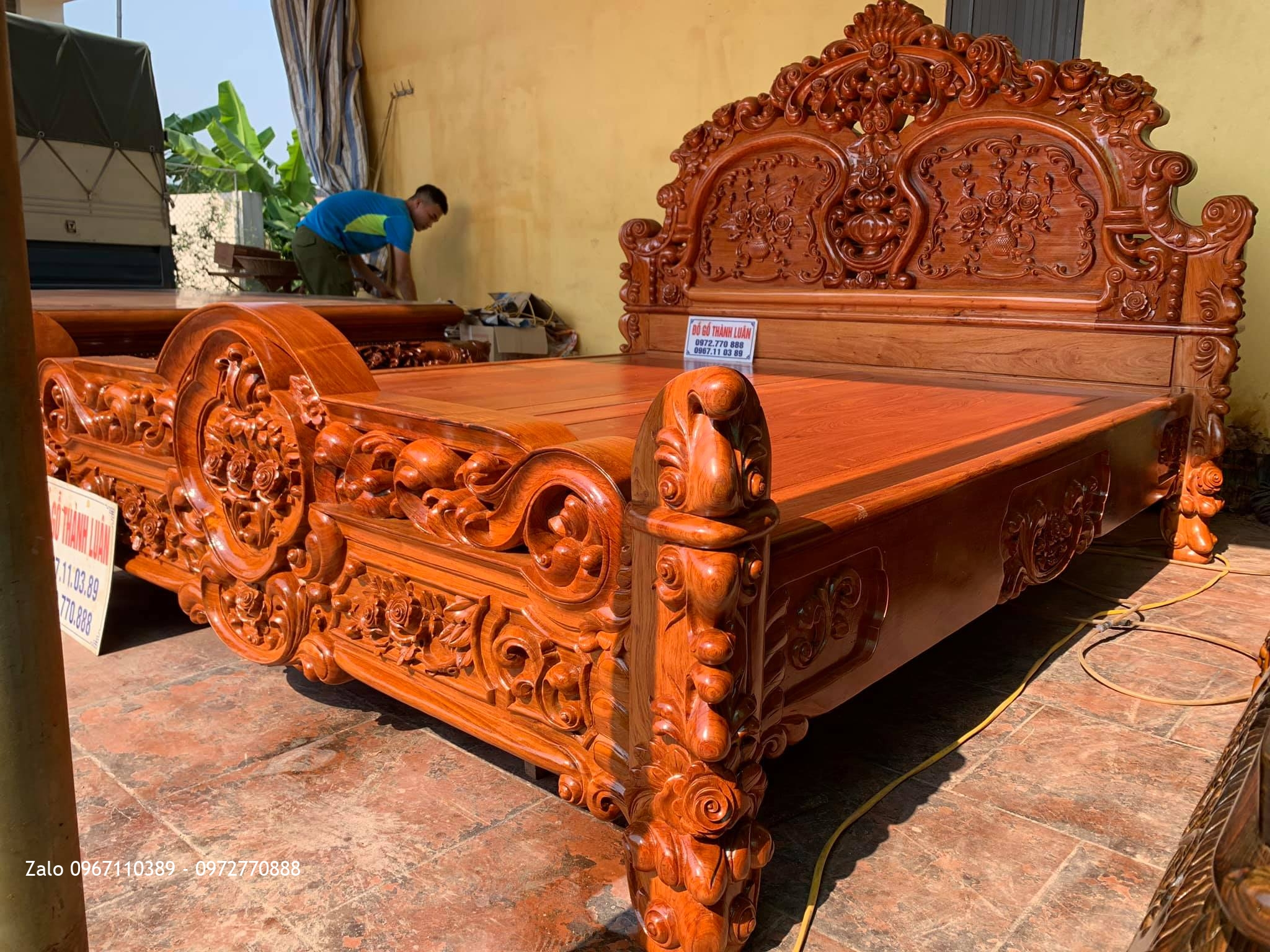 Giường Hồng Lu-i Gỗ Hương Siêu Khủng. Gia Đình Chú Chỉnh Lâm Thao Phú Thọ..
