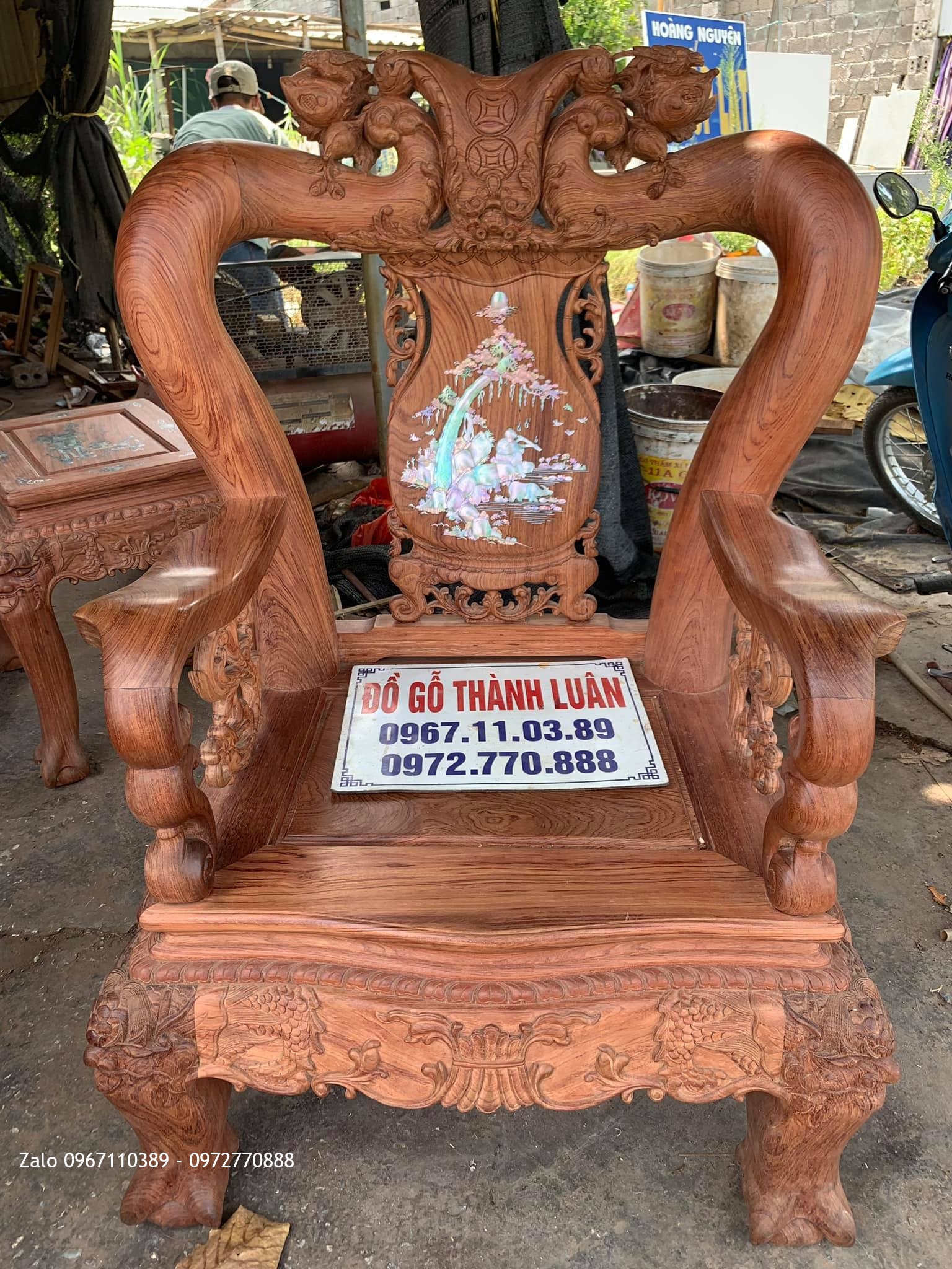 Bộ Bàn Ghế Minh Quốc Đào Chim Yếm Cong Khảm Ốc Đỏ Gỗ Cẩm Lai Vân Víp.