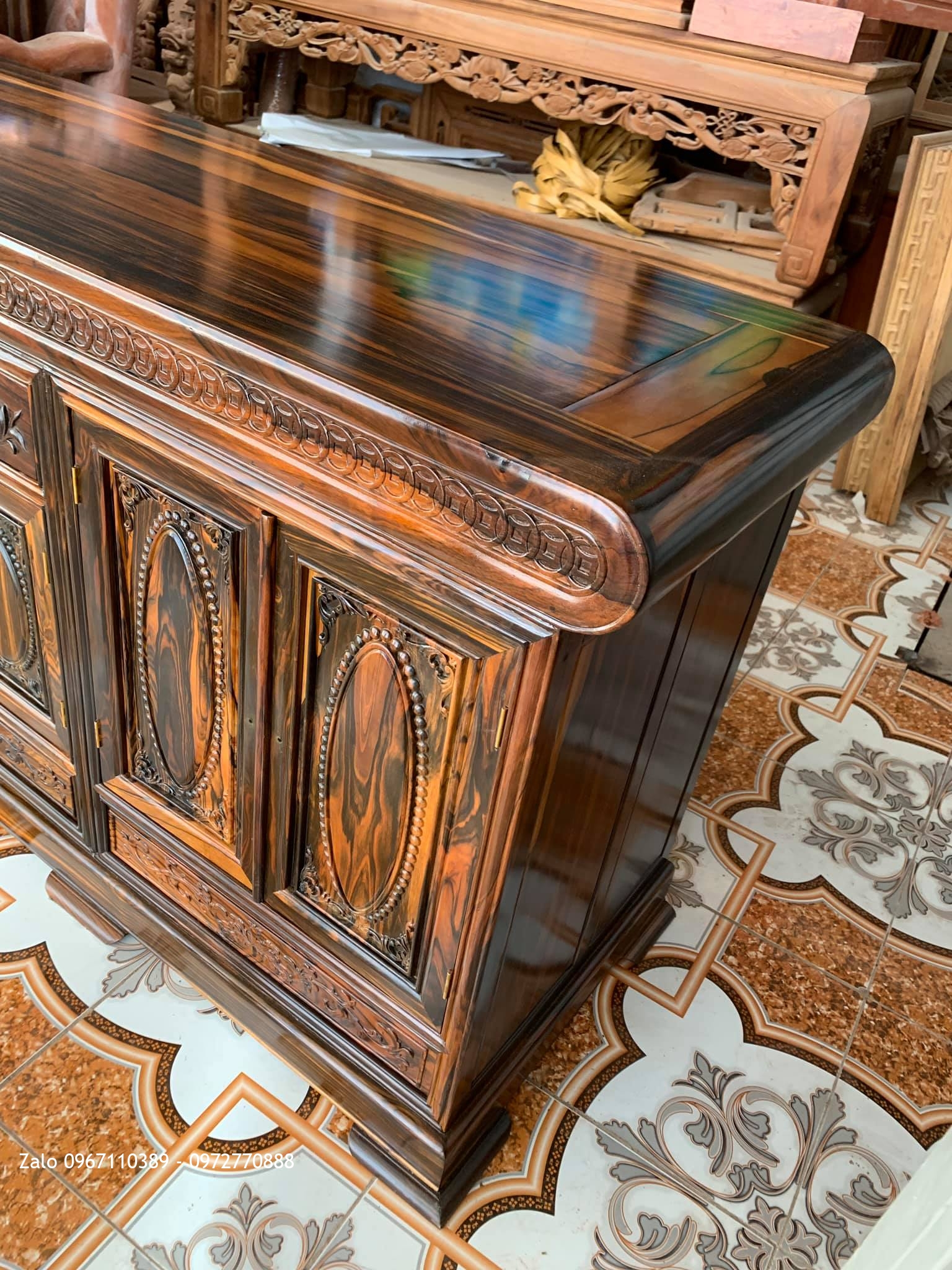 Kệ Tivi Gỗ Mun Víp Mẫu Đồng Tiền Mặt Phẳng Bán Về Nghệ An..