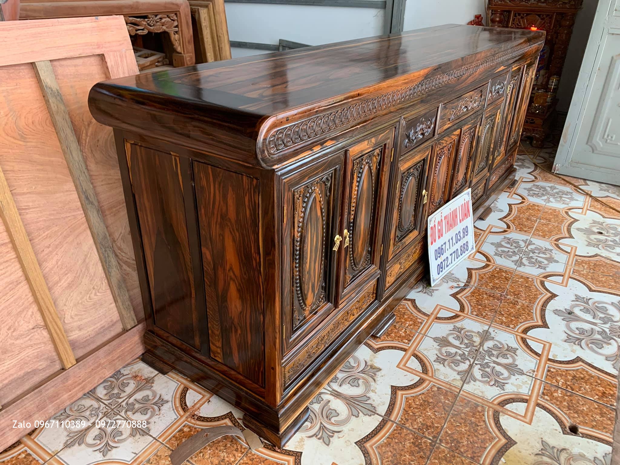 Kệ Tivi Gỗ Mun Víp Mẫu Đồng Tiền Mặt Phẳng Bán Về Nghệ An...