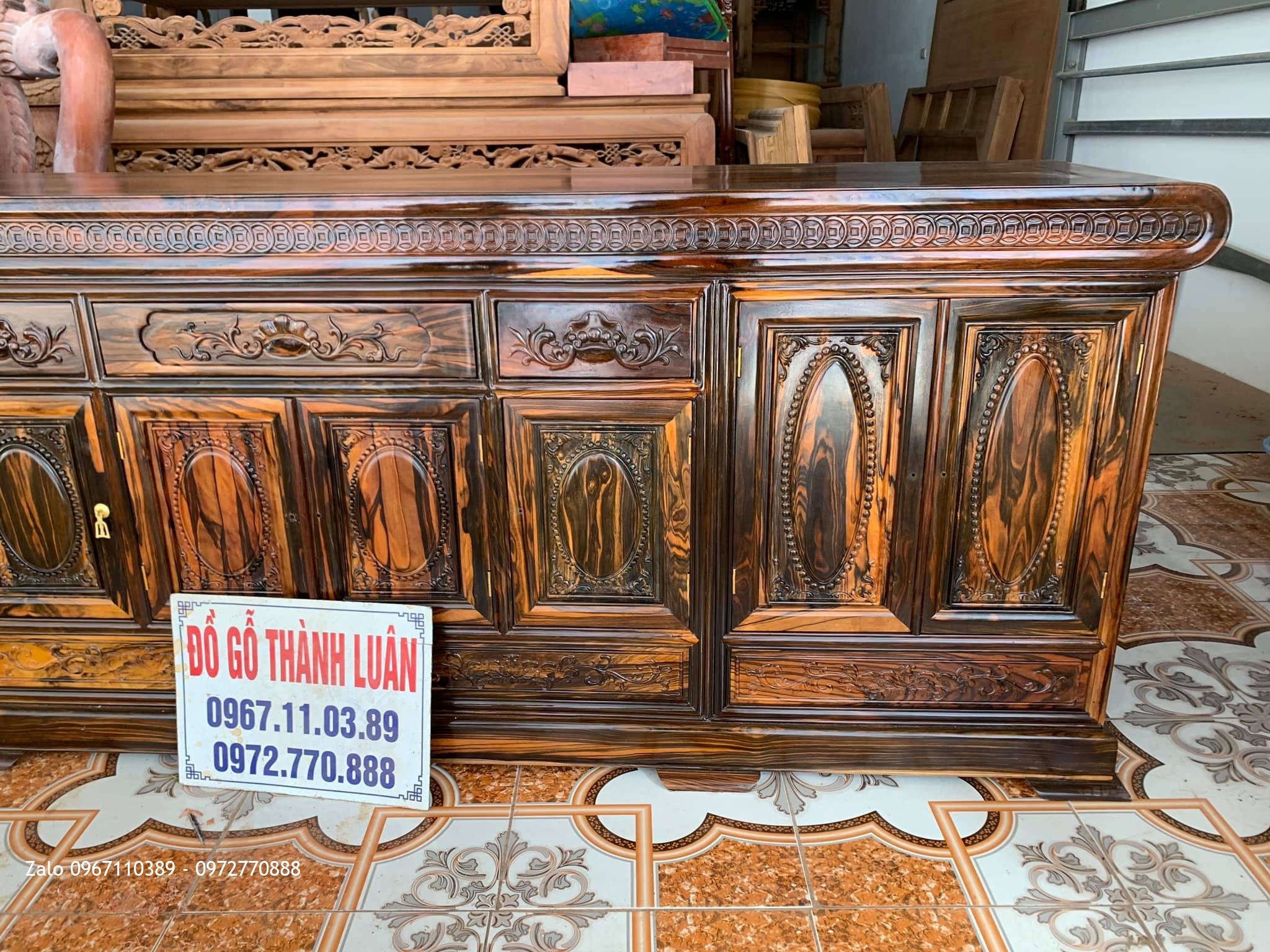 Kệ Tivi Gỗ Mun Víp Mẫu Đồng Tiền Mặt Phẳng Bán Về Nghệ An..