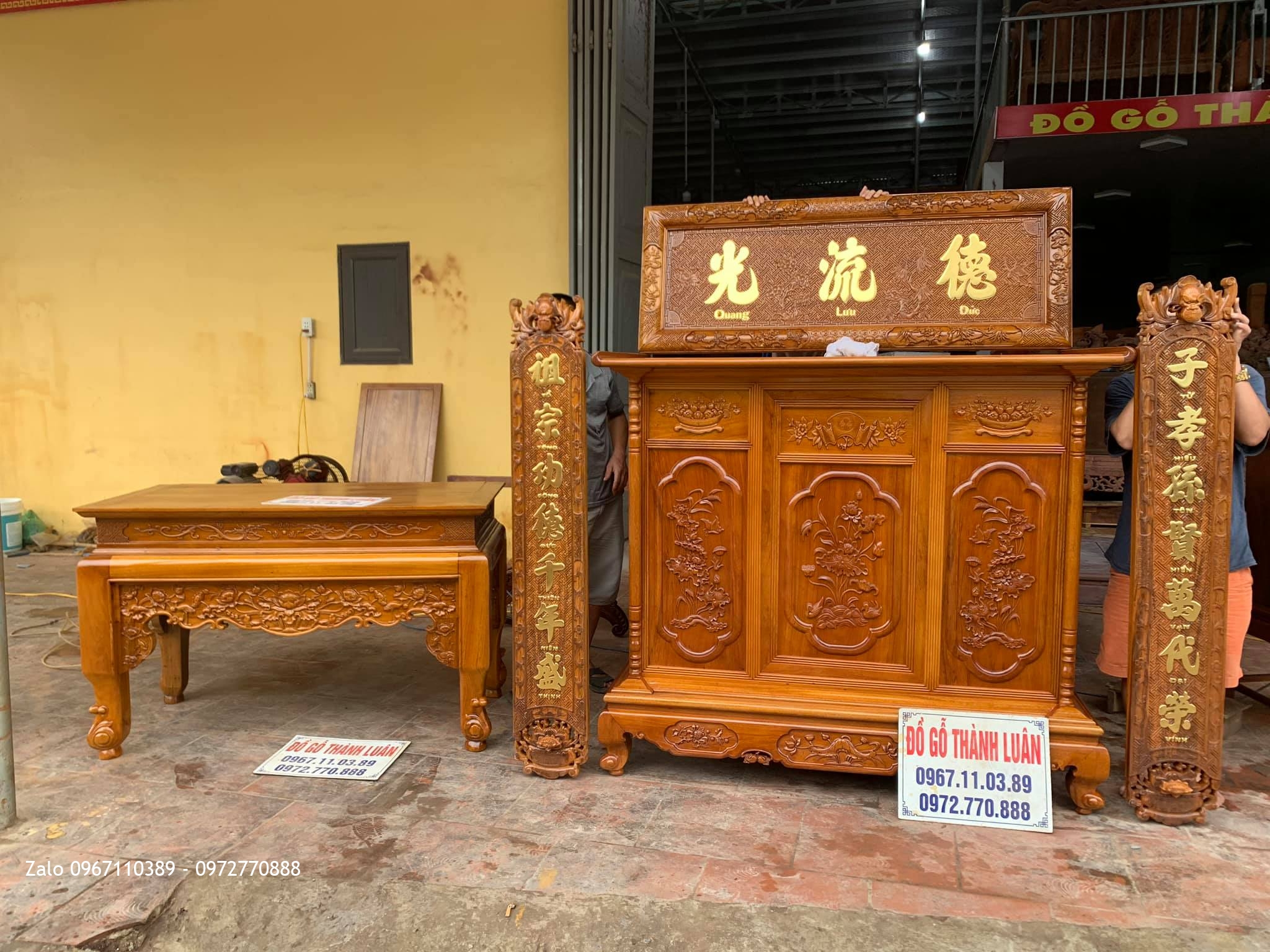 Tủ Thờ, Hoành Phi Câu Đối Gỗ Gụ. Khách TPHCM..