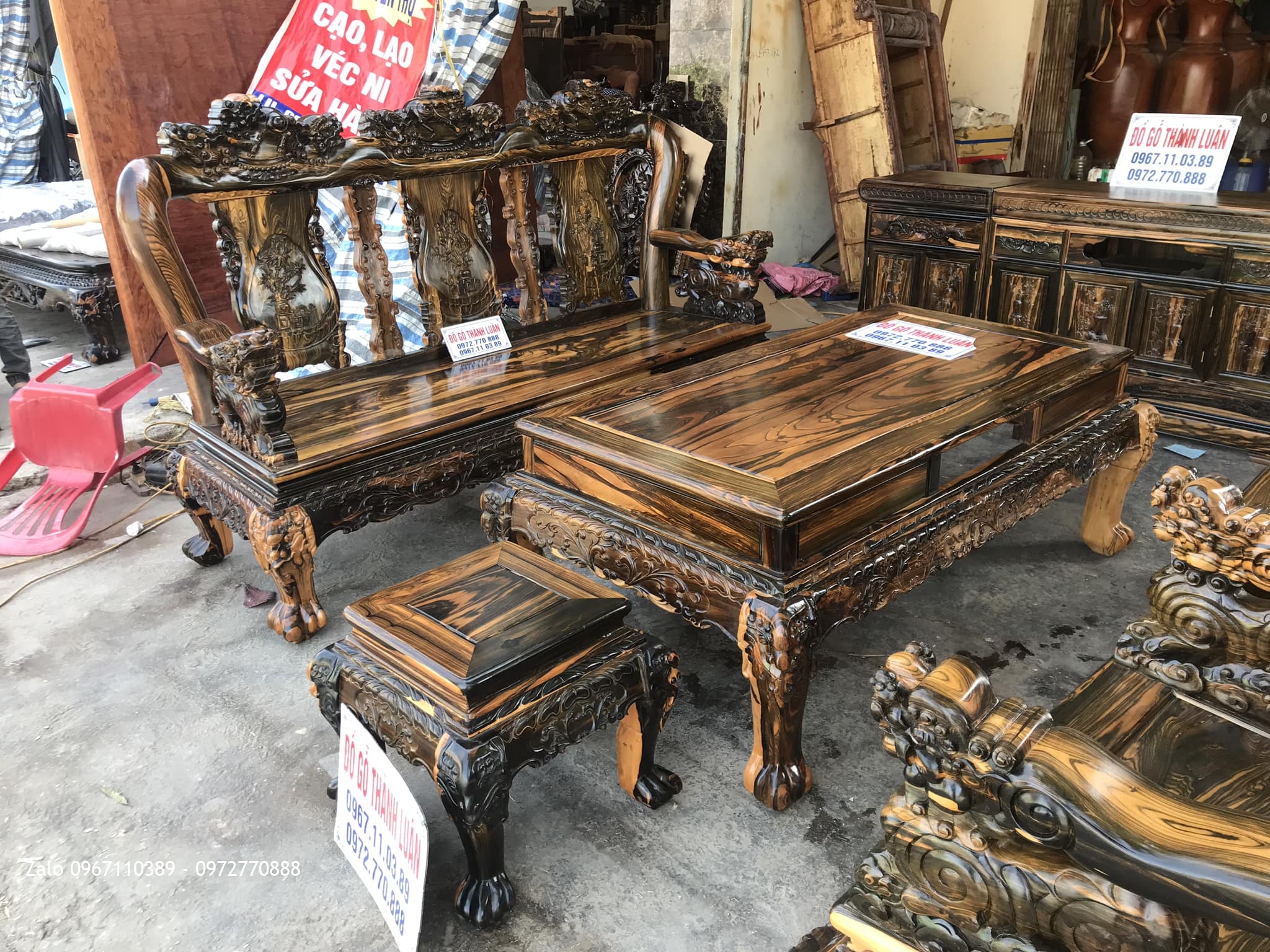 Bộ Bàn Ghế Minh Nghê Gỗ Mun, Kệ Tivi. Khách Hàng TPHCM,