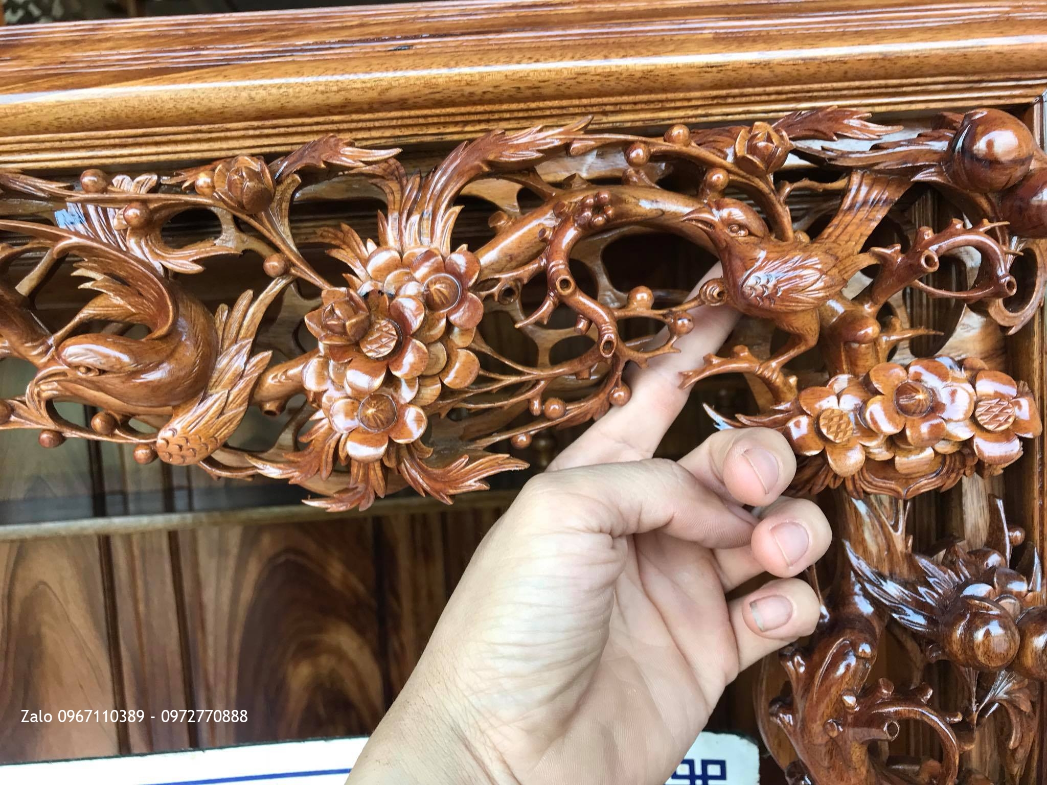 Tủ Chè Gỗ Gụ Ta Quảng Bình Víp. Bệ Bát Tiên, Lèo Mai Điểu. Khách Hưng Yên.