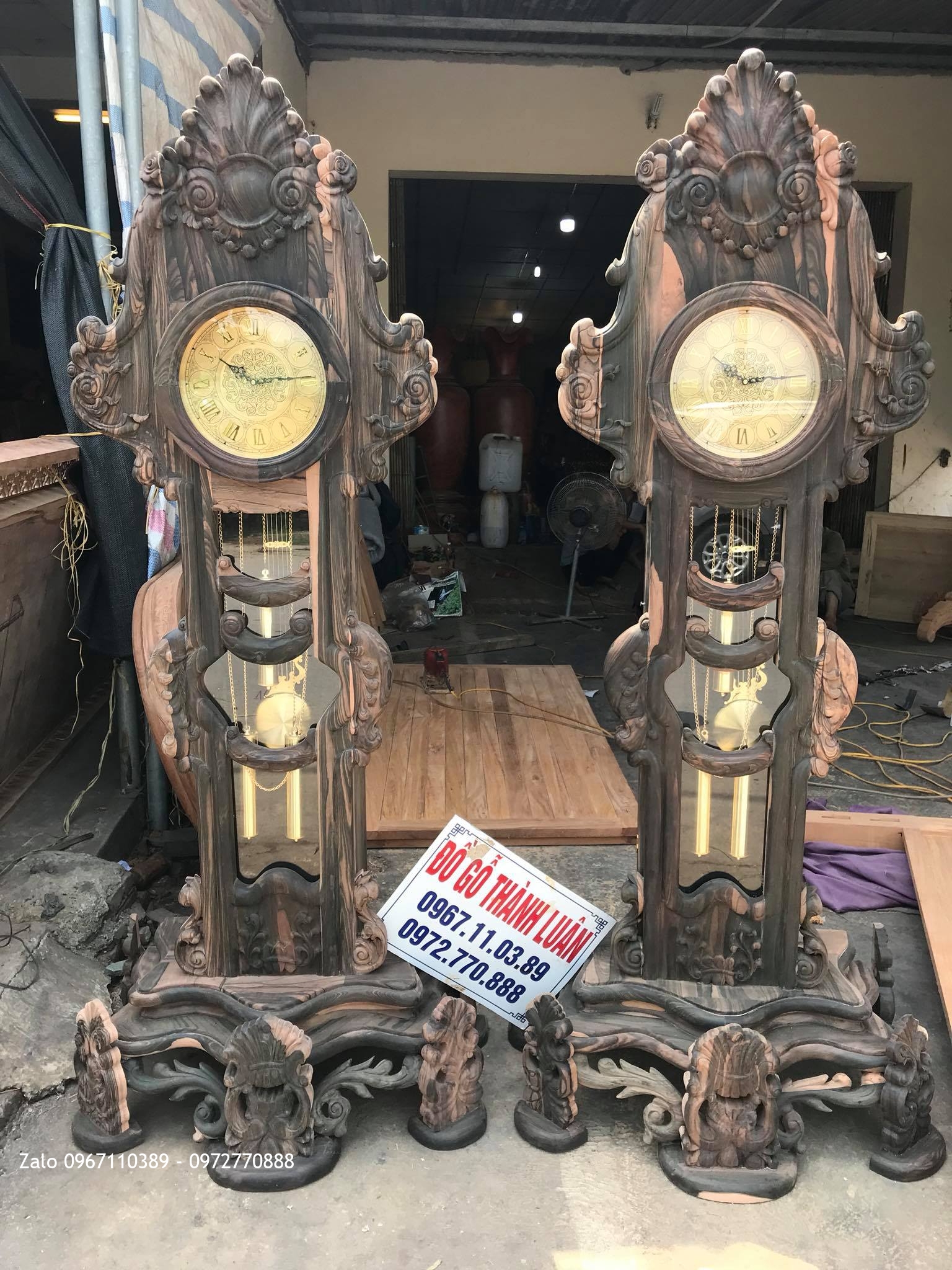 Đồng Hồ Kiểu Vương Miện Gỗ Mun Víp