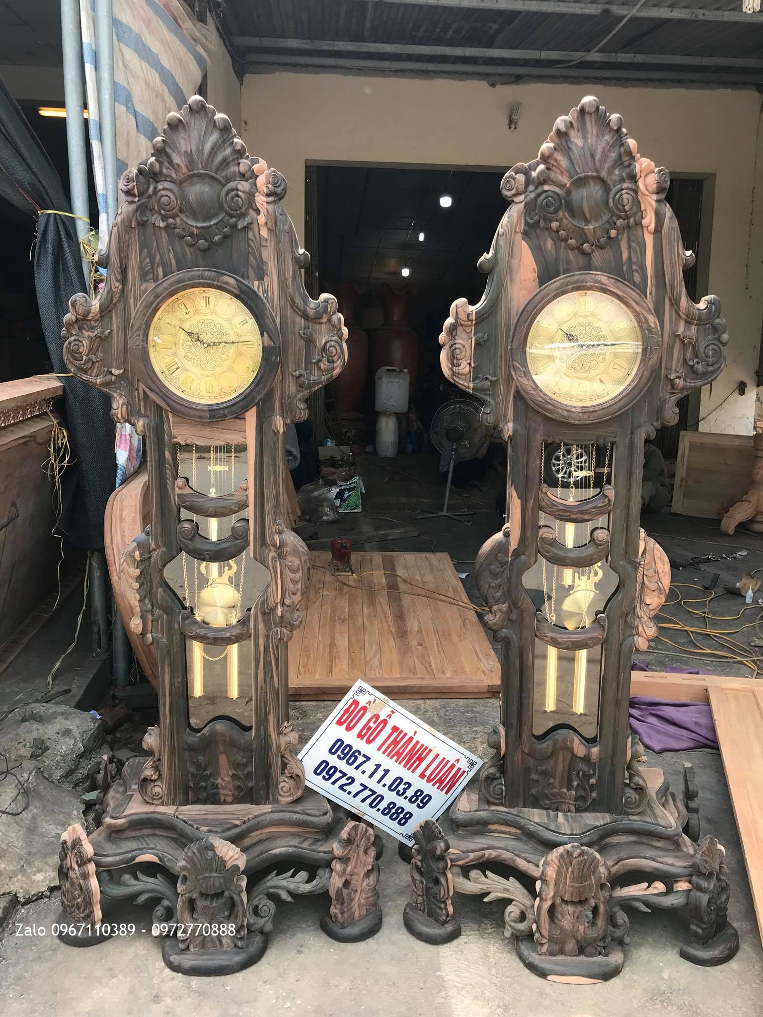 ồng Hồ Kiểu Vương Miện Gỗ Mun Víp