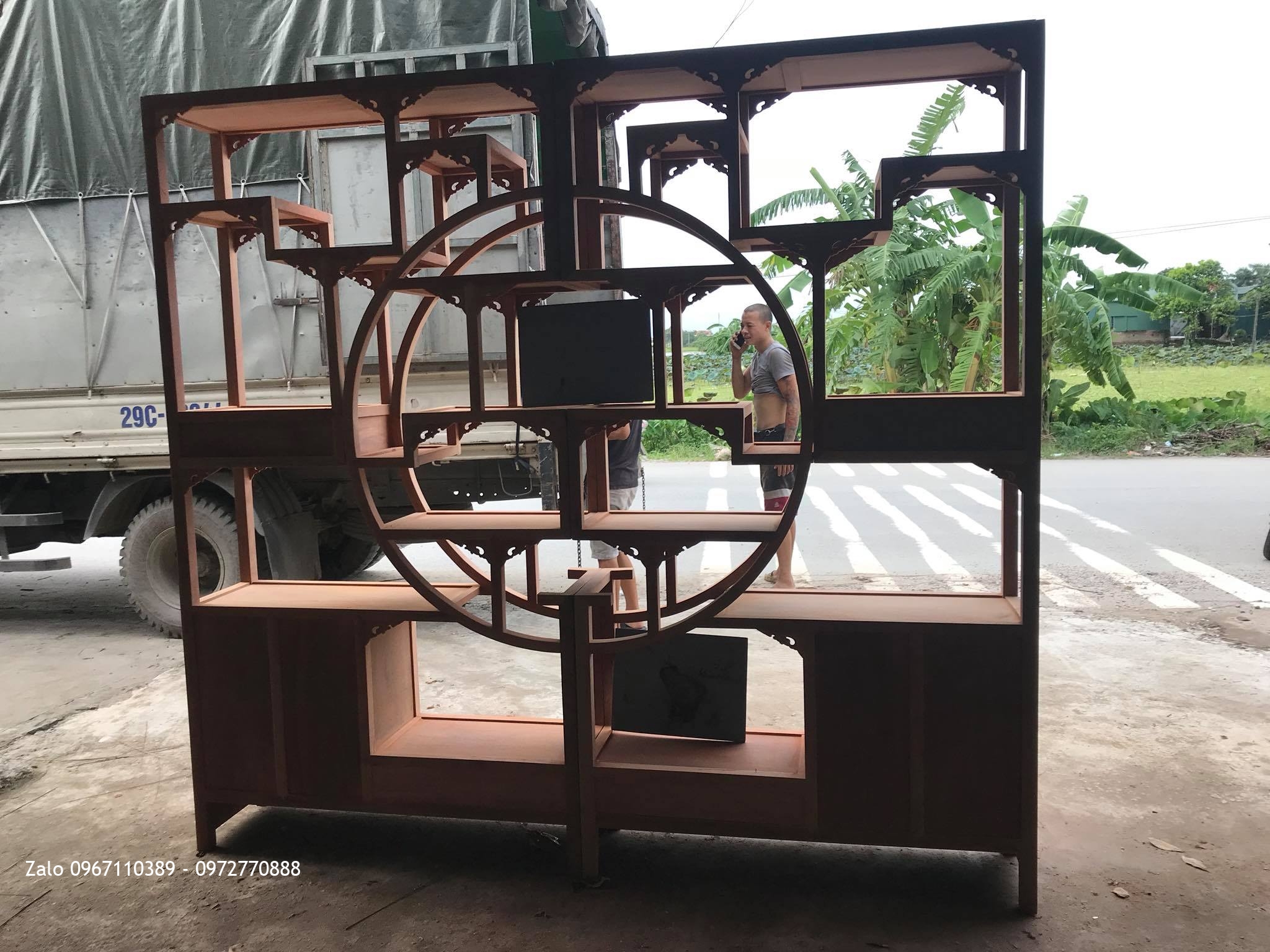 Tủ Bày Đồ Tứ Diện Gỗ Hương Đỏ Lào Víp, Anh Mạnh Thanh Trì Hà Nội.