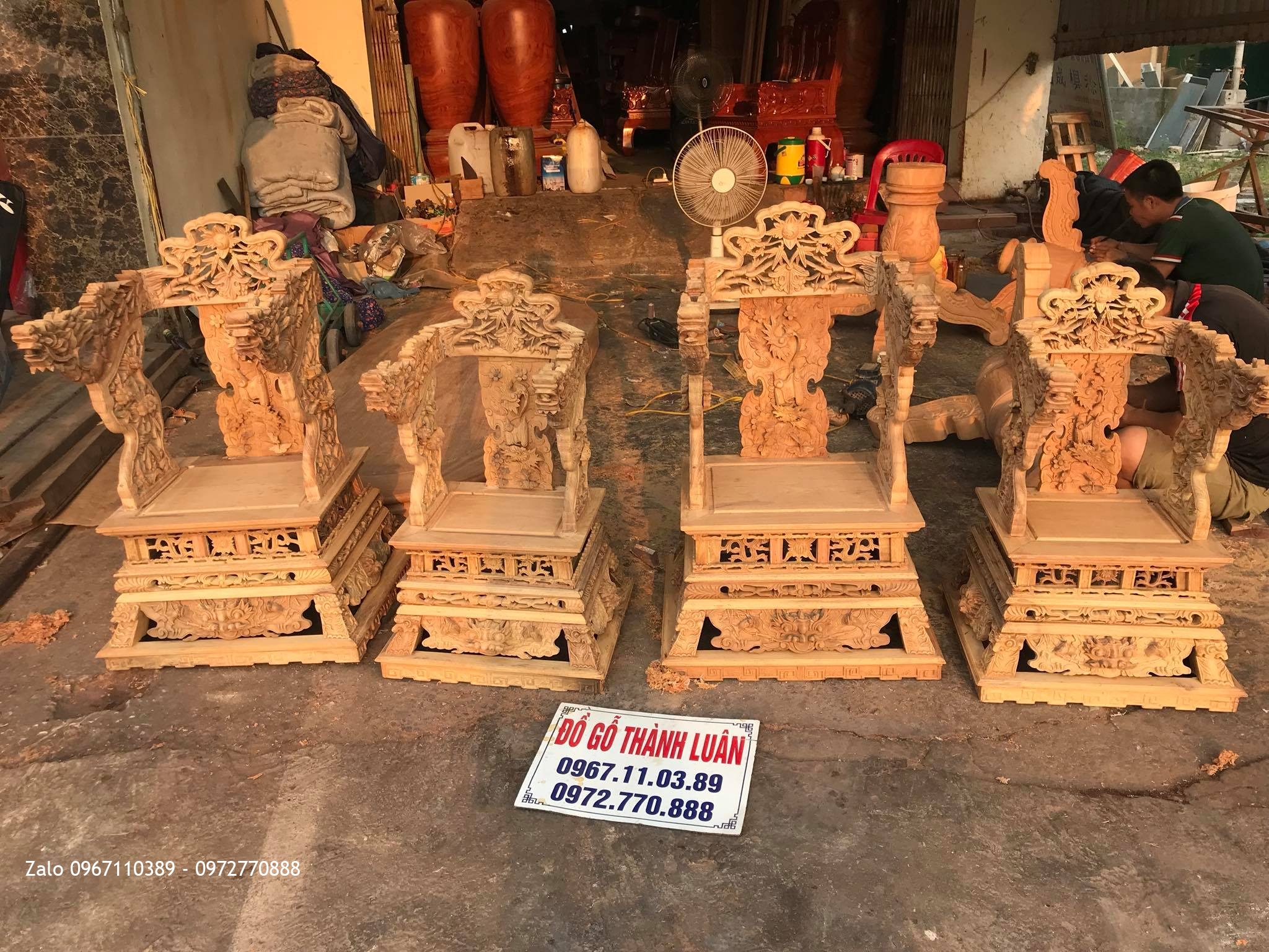 4 Chiếc Ngai Thờ (Ngai Vách) Gỗ Gụ