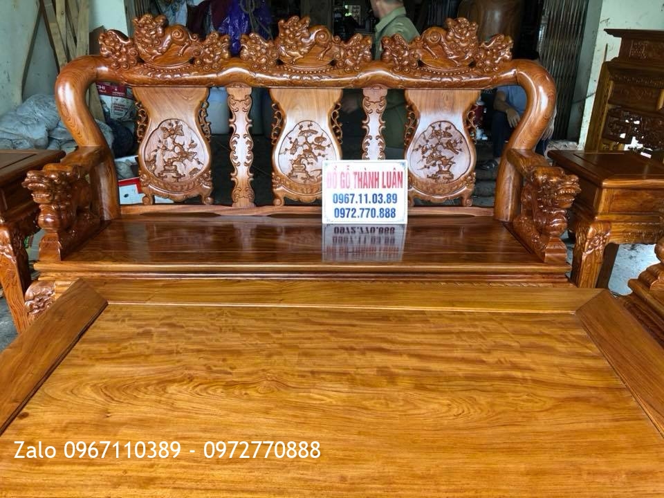 Bộ Ghế Minh Quốc Nghê Gỗ Hương Đá, Anh Tùng - Thạch Bàng,Hà Nội.