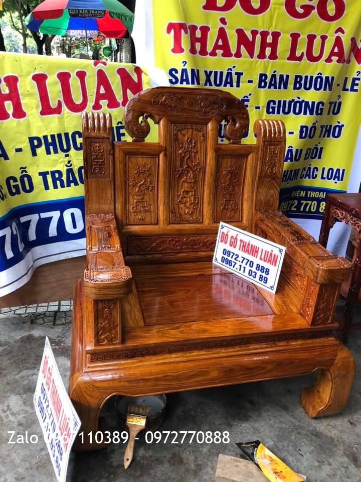 Bộ Ghế Như Ý Đầu Voi Gỗ Hương Vân,