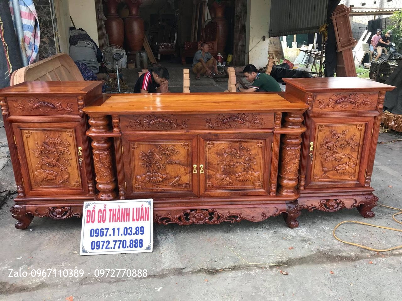 Kệ Tivi Gỗ Hương Đỏ Lào. Chú Hải - Ninh Bình