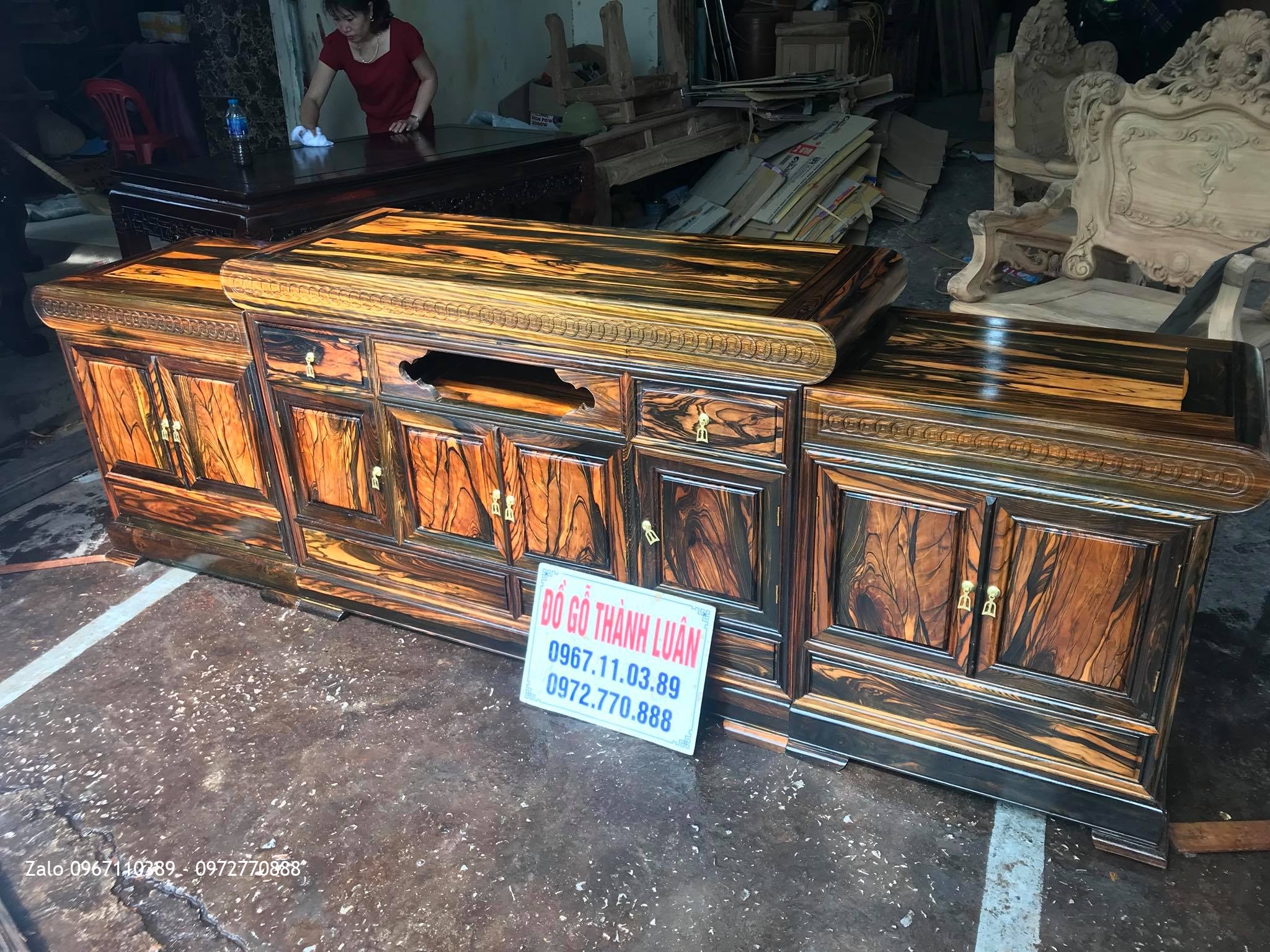 Kệ Tivi Kiểu Mõ Đồng Tiền Gỗ Mun Cánh Trơn 2m6, A Cương - Thanh Oai, Hà Nội.