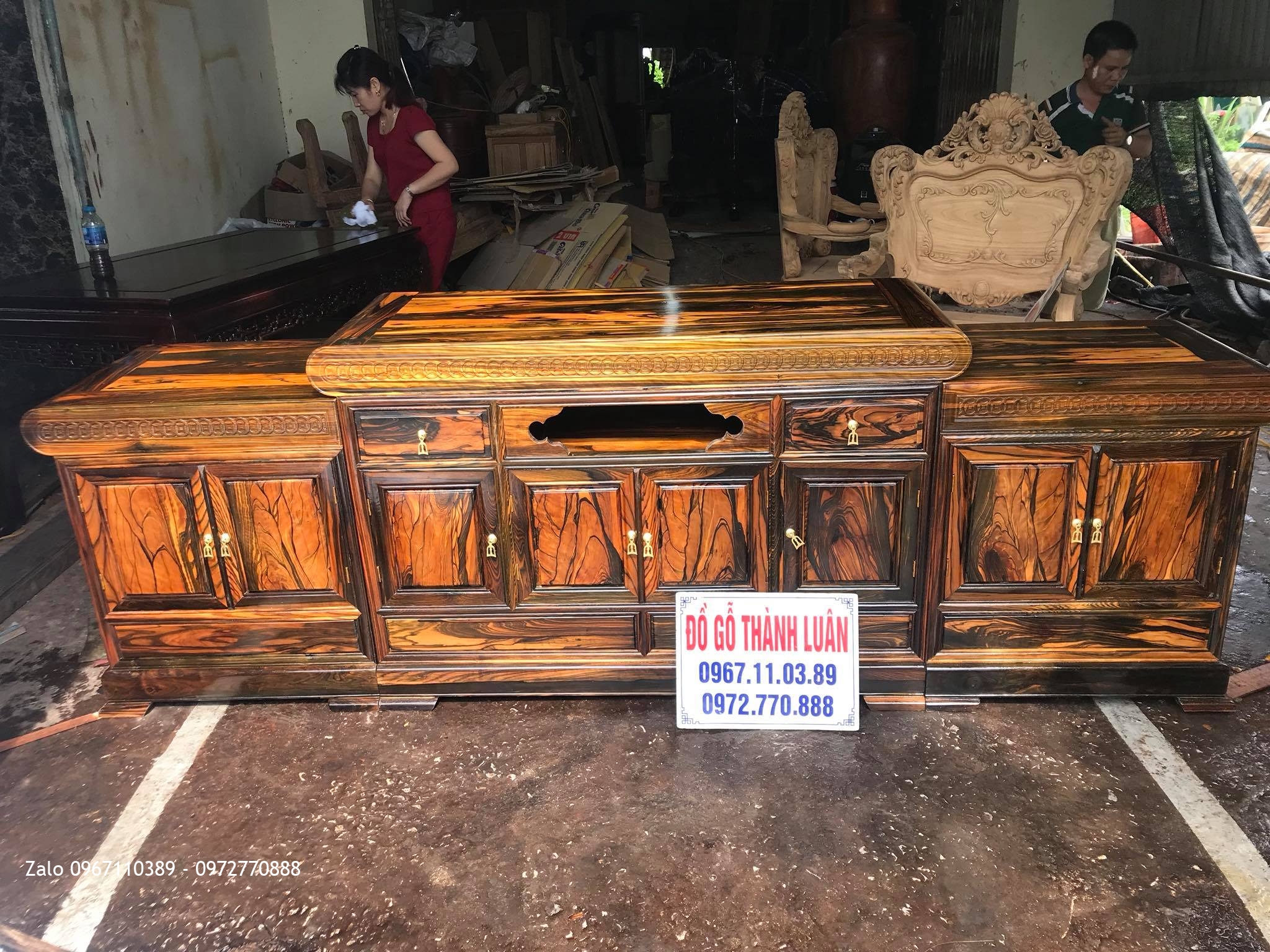 Kệ Tivi Kiểu Mõ Đồng Tiền Gỗ Mun Cánh Trơn 2m6, A Cương - Thanh Oai, Hà Nội.