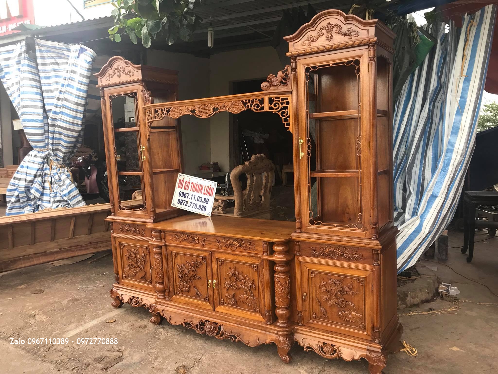 Kệ Tivi Dàn 2 Buồng Rượu Gỗ Gụ, Khách Quảng Ngã