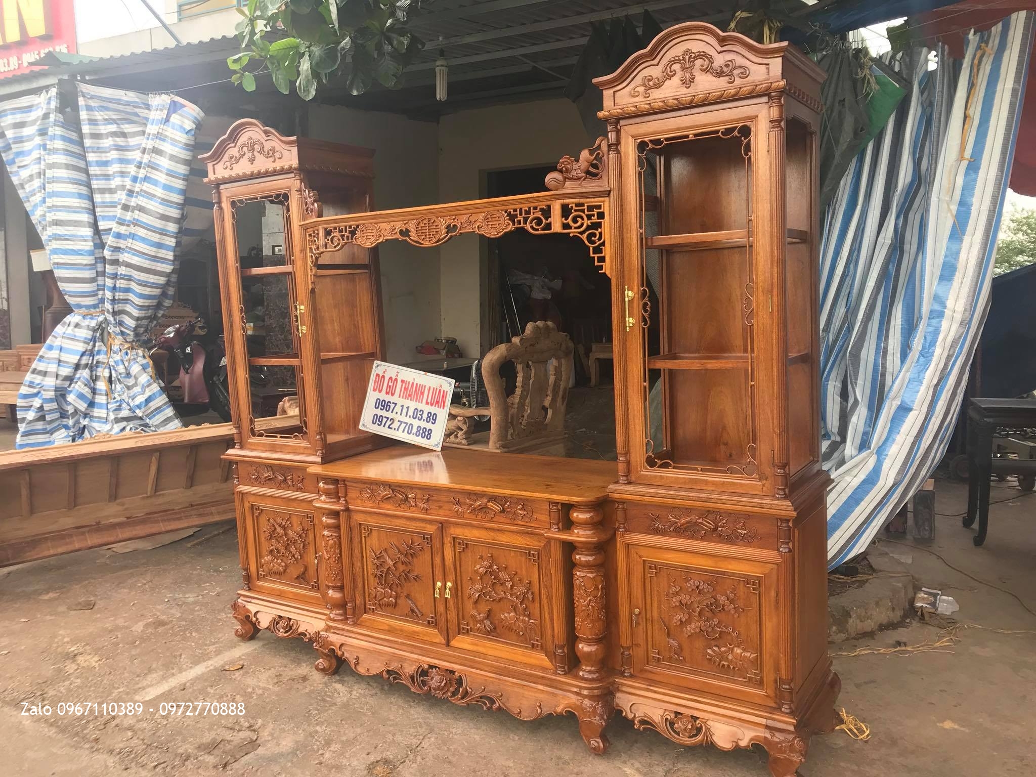 Kệ Tivi Dàn 2 Buồng Rượu Gỗ Gụ, Khách Quảng Ngã.