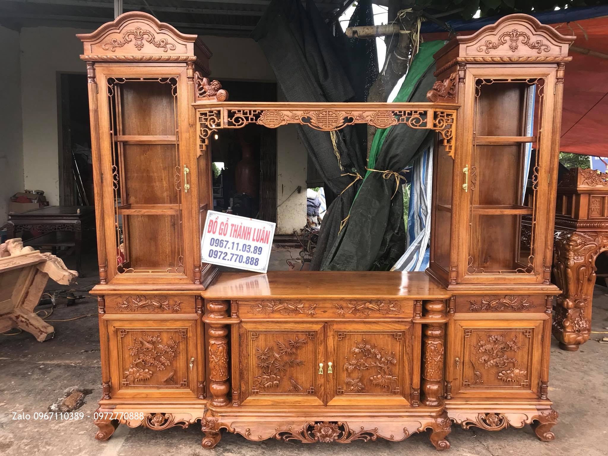 Kệ Tivi Dàn 2 Buồng Rượu Gỗ Gụ, Khách Quảng Ngã: