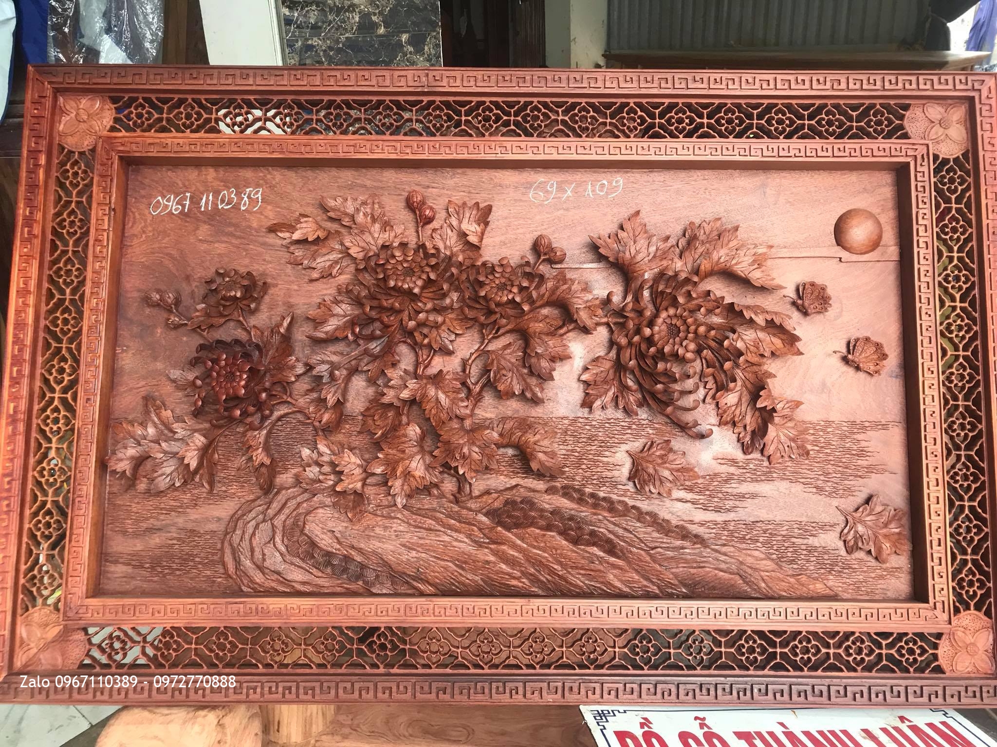 Tuyệt Phẩm Tranh Hoa Cúc Gỗ Hương Đỏ Lào.1m09x69