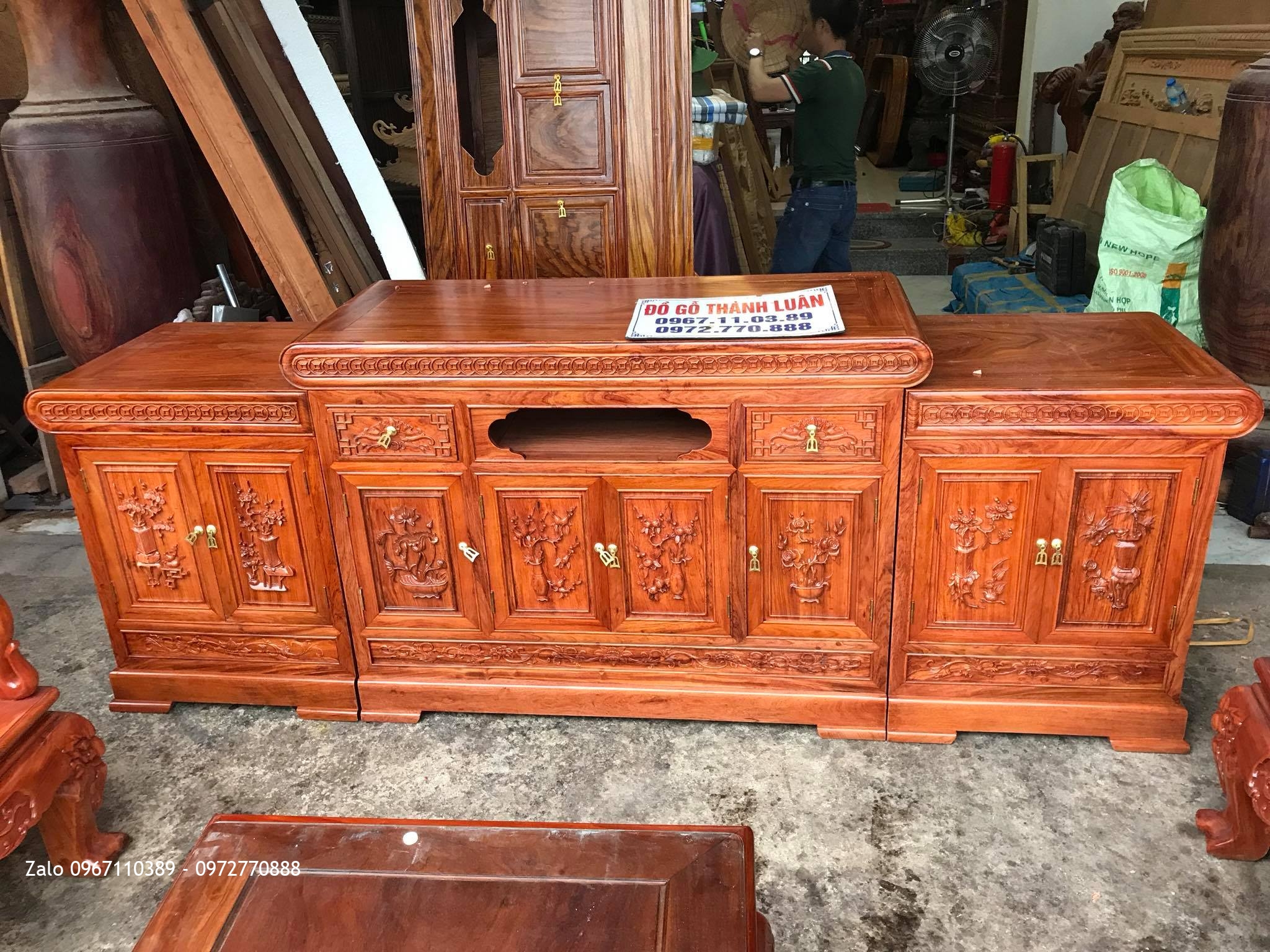 Bộ Nội Thất Phòng Khách Gỗ Hương Đá, Kệ Tivi, Chú Thi - Việt Trì, Hà Nội,