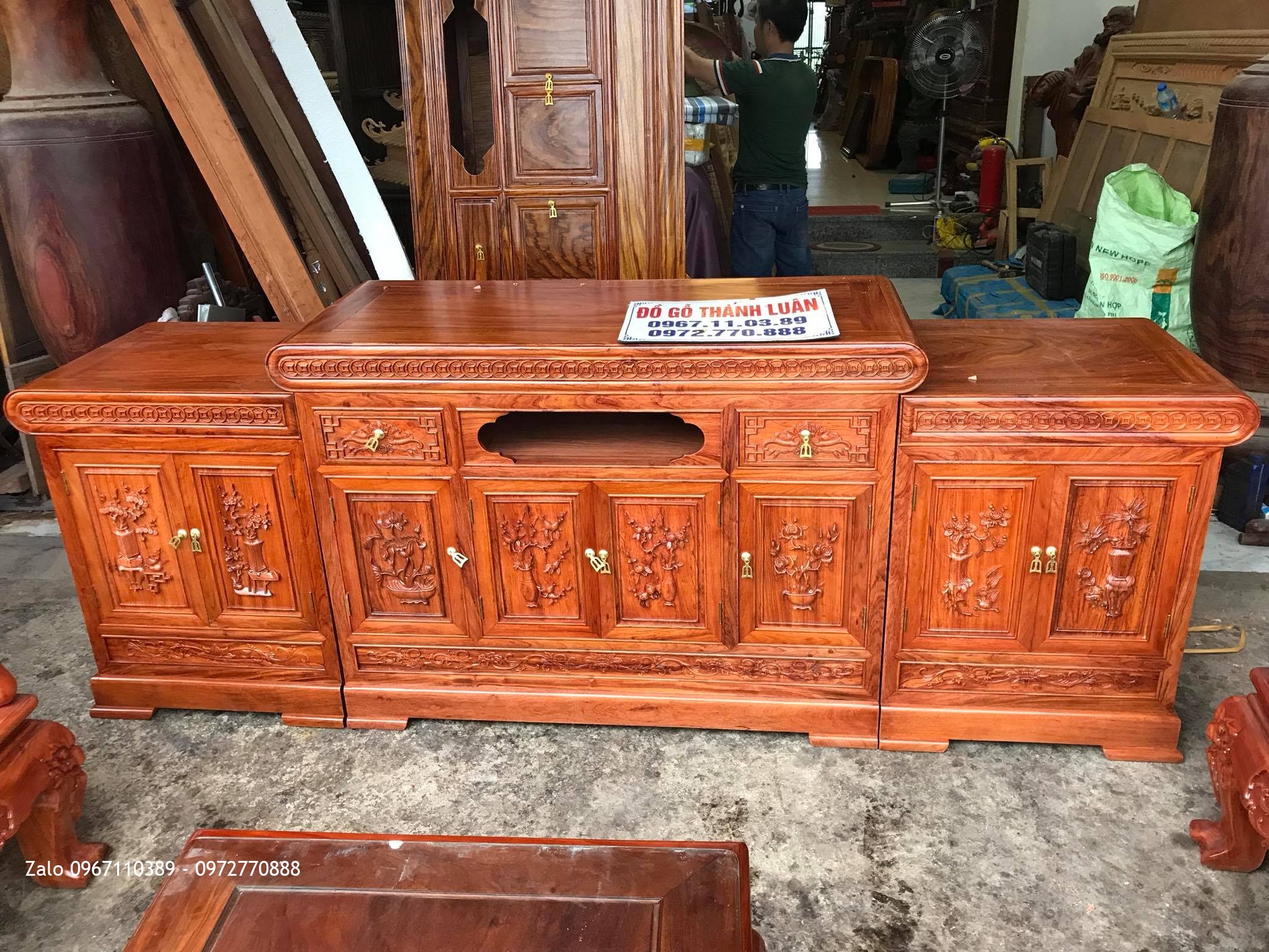 Bộ Nội Thất Phòng Khách Gỗ Hương Đá, Kệ Tivi, Chú Thi - Việt Trì, Hà Nội,