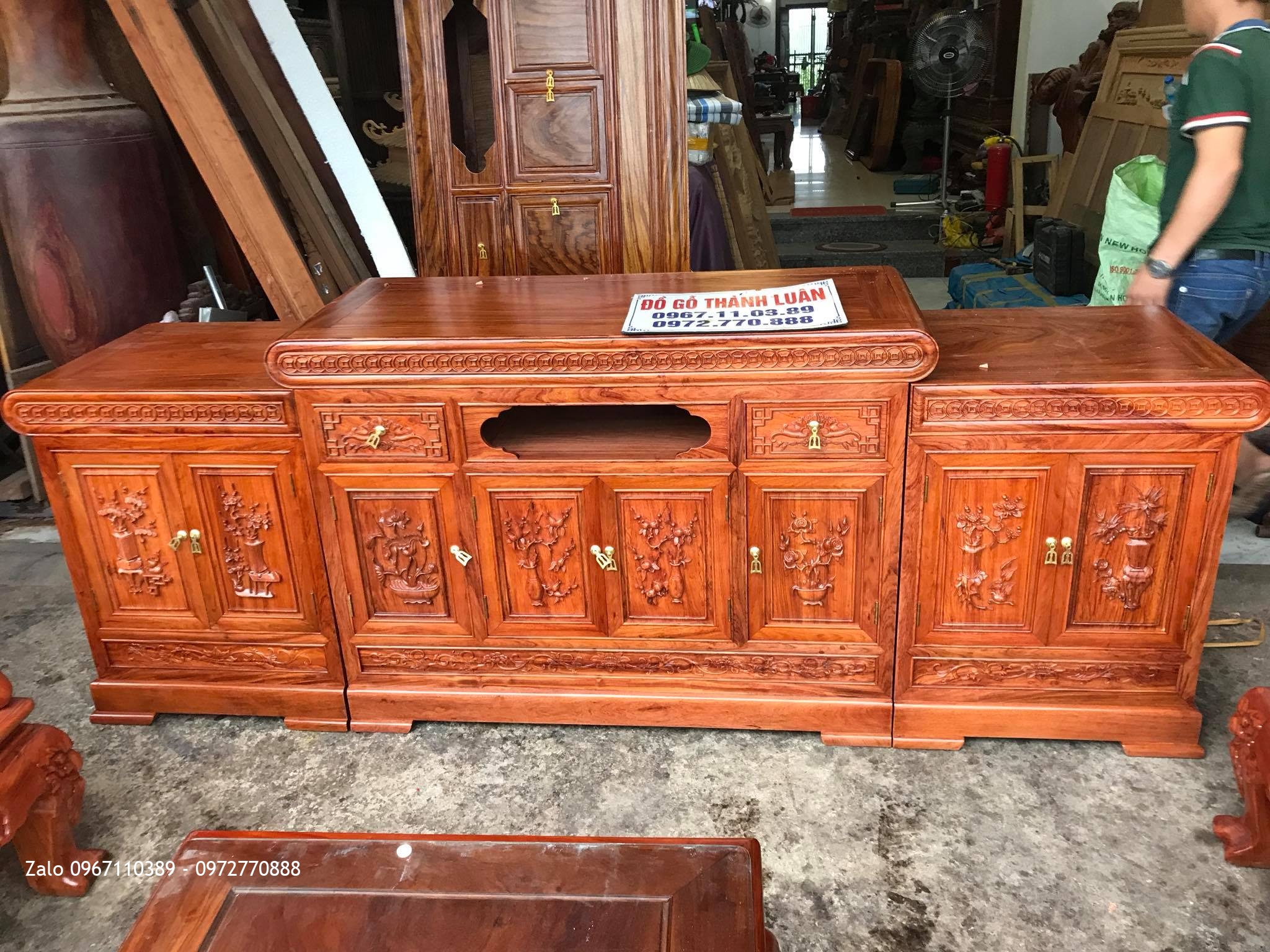 Bộ Nội Thất Phòng Khách Gỗ Hương Đá, Kệ Tivi, Chú Thi - Việt Trì, Hà Nội,