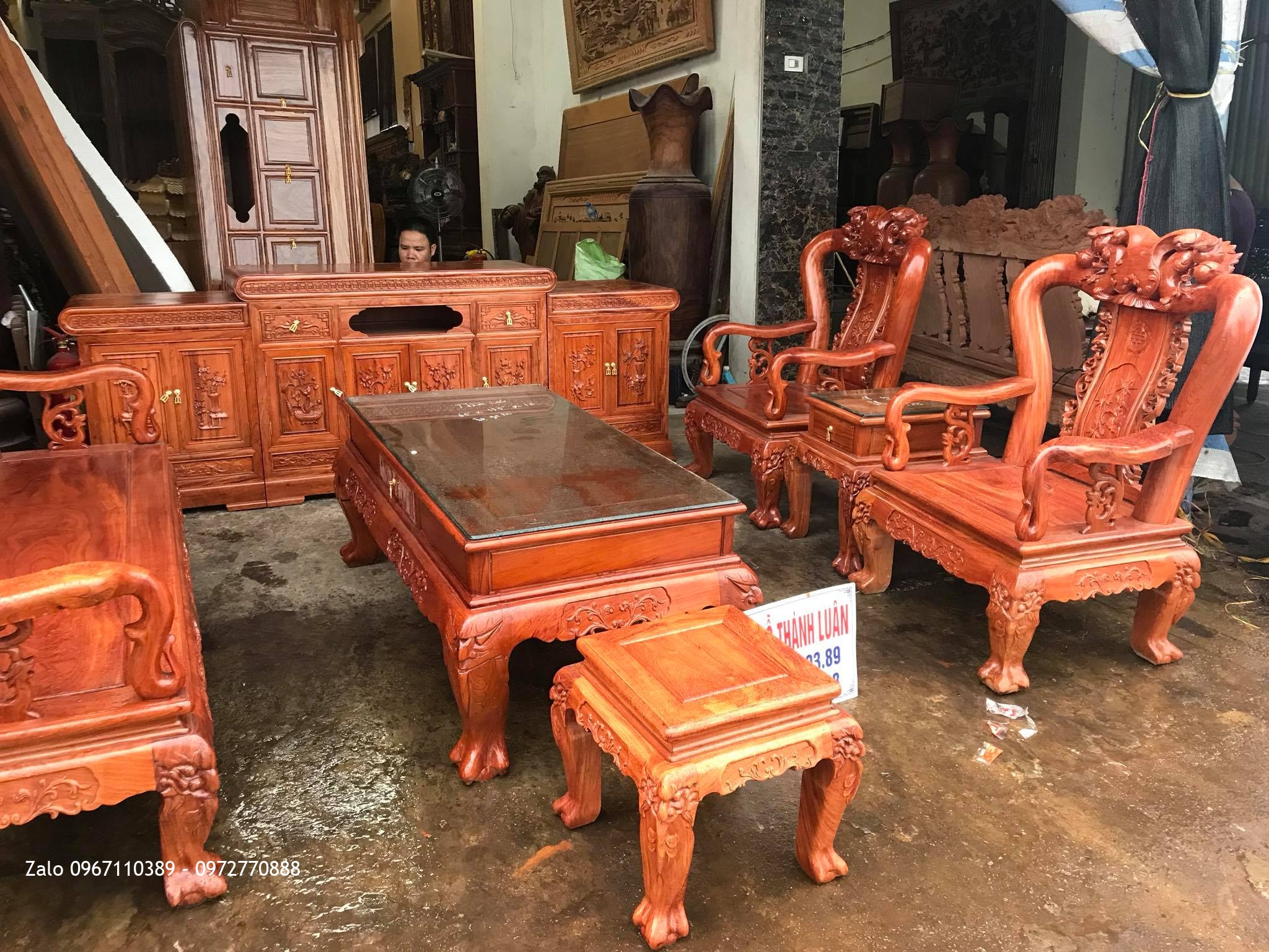 Bộ Nội Thất Phòng Khách Gỗ Hương Đá, Kệ Tivi, Chú Thi - Việt Trì, Hà Nội.