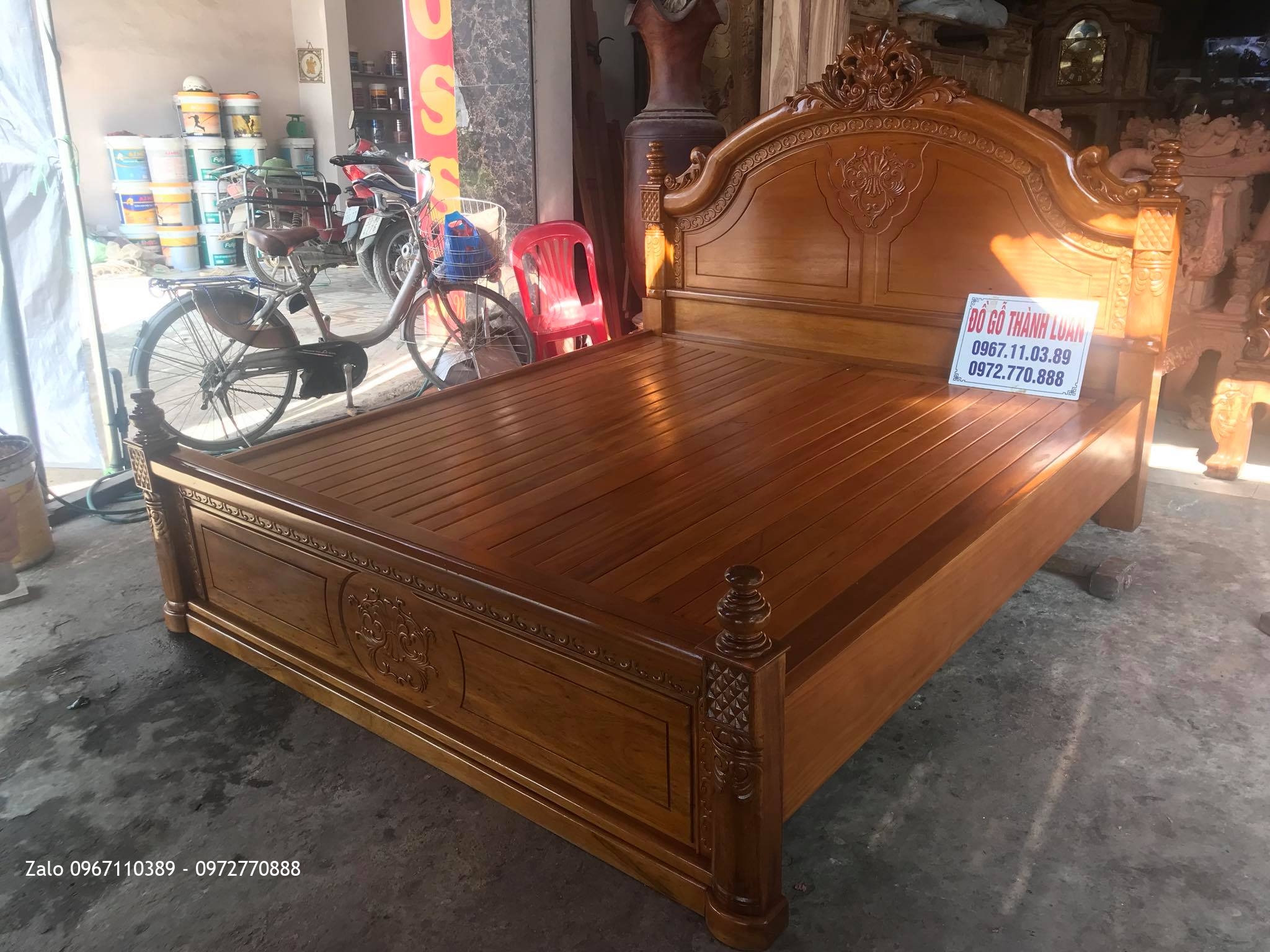 Giường Vòm Gỗ Gụ Và Kệ Tivi Gỗ Hương Đỏ Lào. Khách Thái Nguyên