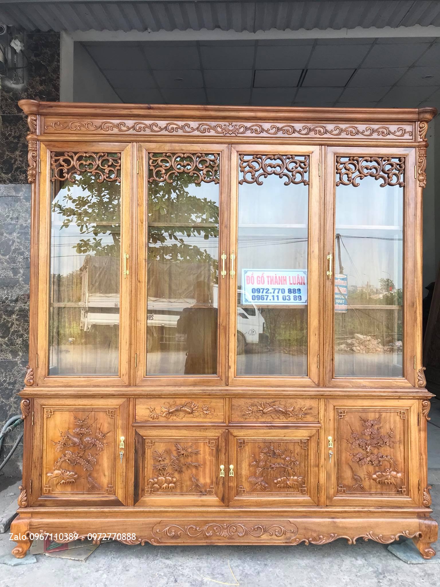 Tủ Rượu 4 Buồng 4 Cánh Đục Tay Gỗ Gụ. Khách Hà Nội