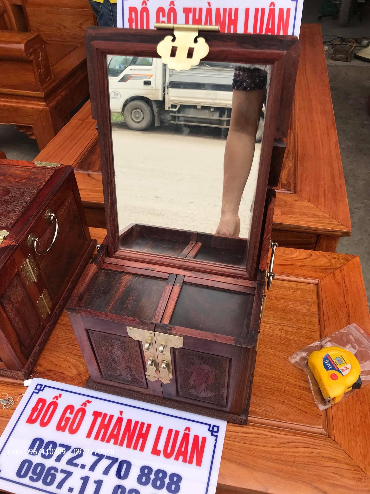 Hộp Đựng Mỹ Phẩm Phẩm,Trang Sức Gỗ Cẩm Lai,