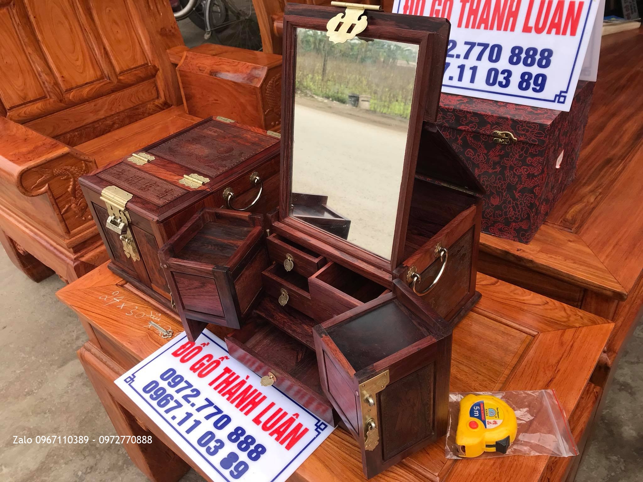 Hộp Đựng Mỹ Phẩm Phẩm,Trang Sức Gỗ Cẩm Lai.