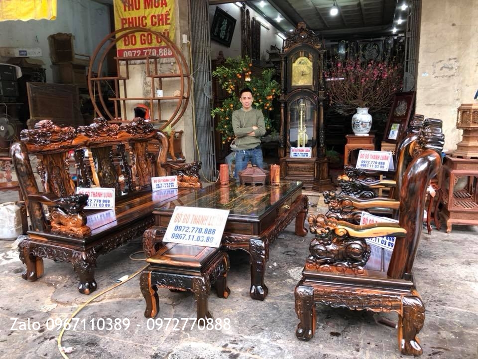 Bộ Ghế Minh Nghê Gỗ Mun Cột 12 Và Đồng Hồ Tứ Trụ. Chị Liên Hải Phòng