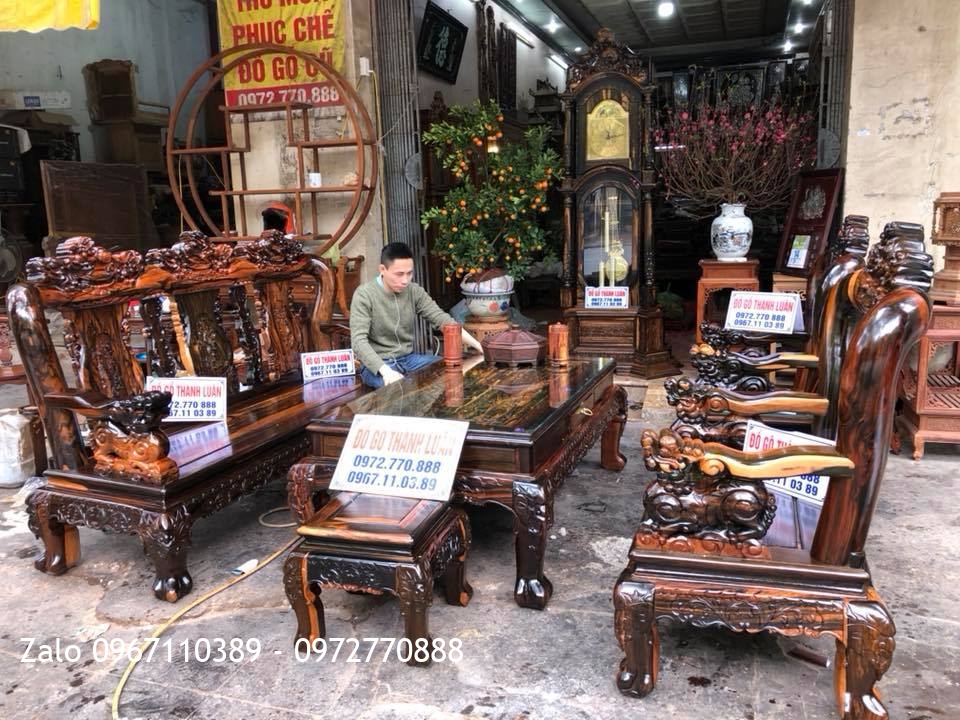 Bộ Ghế Minh Nghê Gỗ Mun Cột 12 Và Đồng Hồ Tứ Trụ. Chị Liên Hải Phòng,