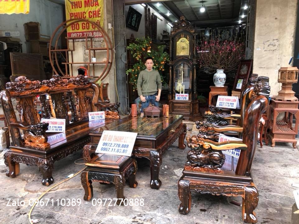 Bộ Ghế Minh Nghê Gỗ Mun Cột 12 Và Đồng Hồ Tứ Trụ. Chị Liên Hải Phòng