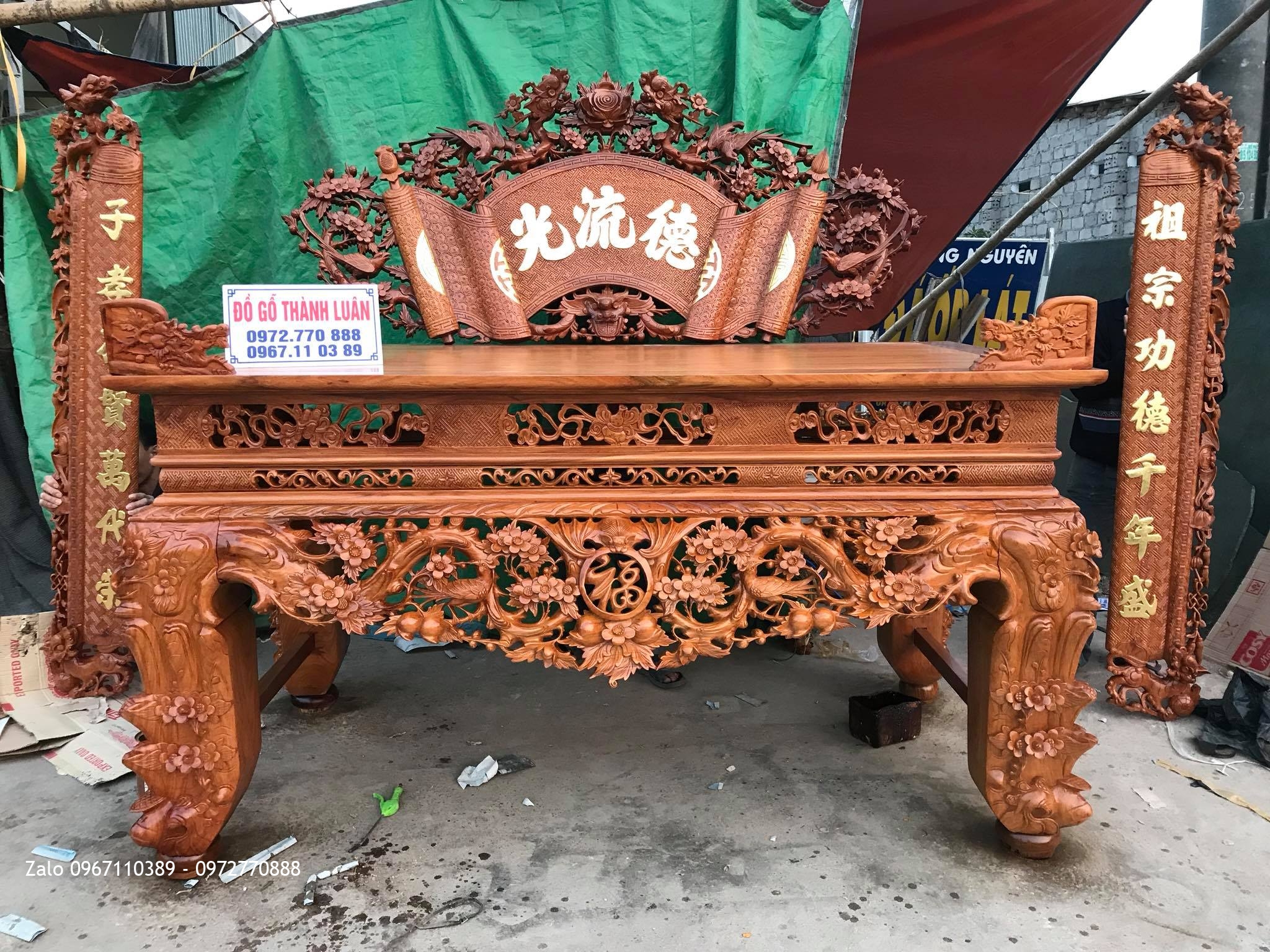 Sập Thờ Cuốn Thư Mai Điểu Gỗ Gõ Đỏ Vip, Khách Vĩnh Phúc