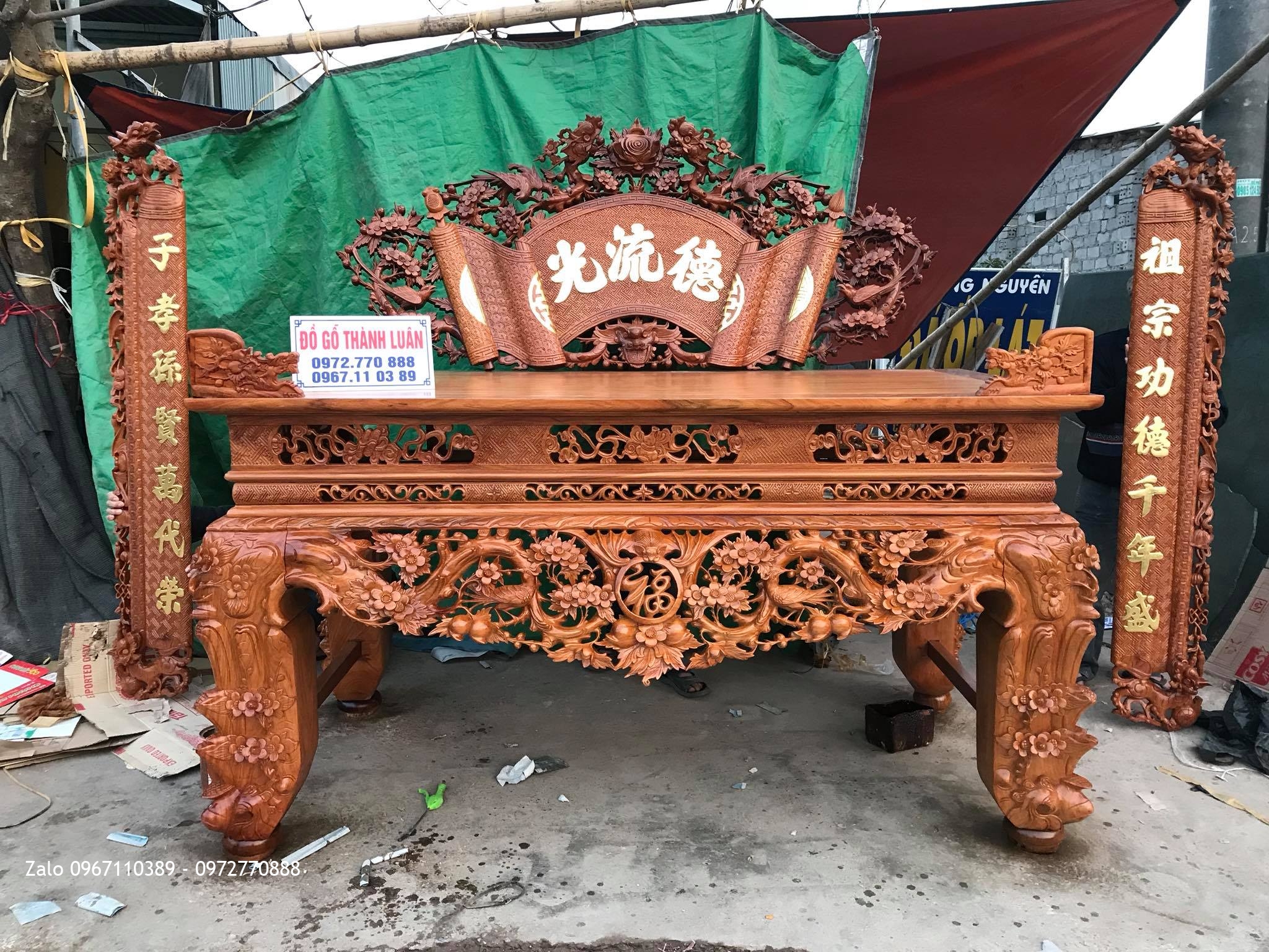 Sập Thờ Cuốn Thư Mai Điểu Gỗ Gõ Đỏ Vip, Khách Vĩnh Phúc