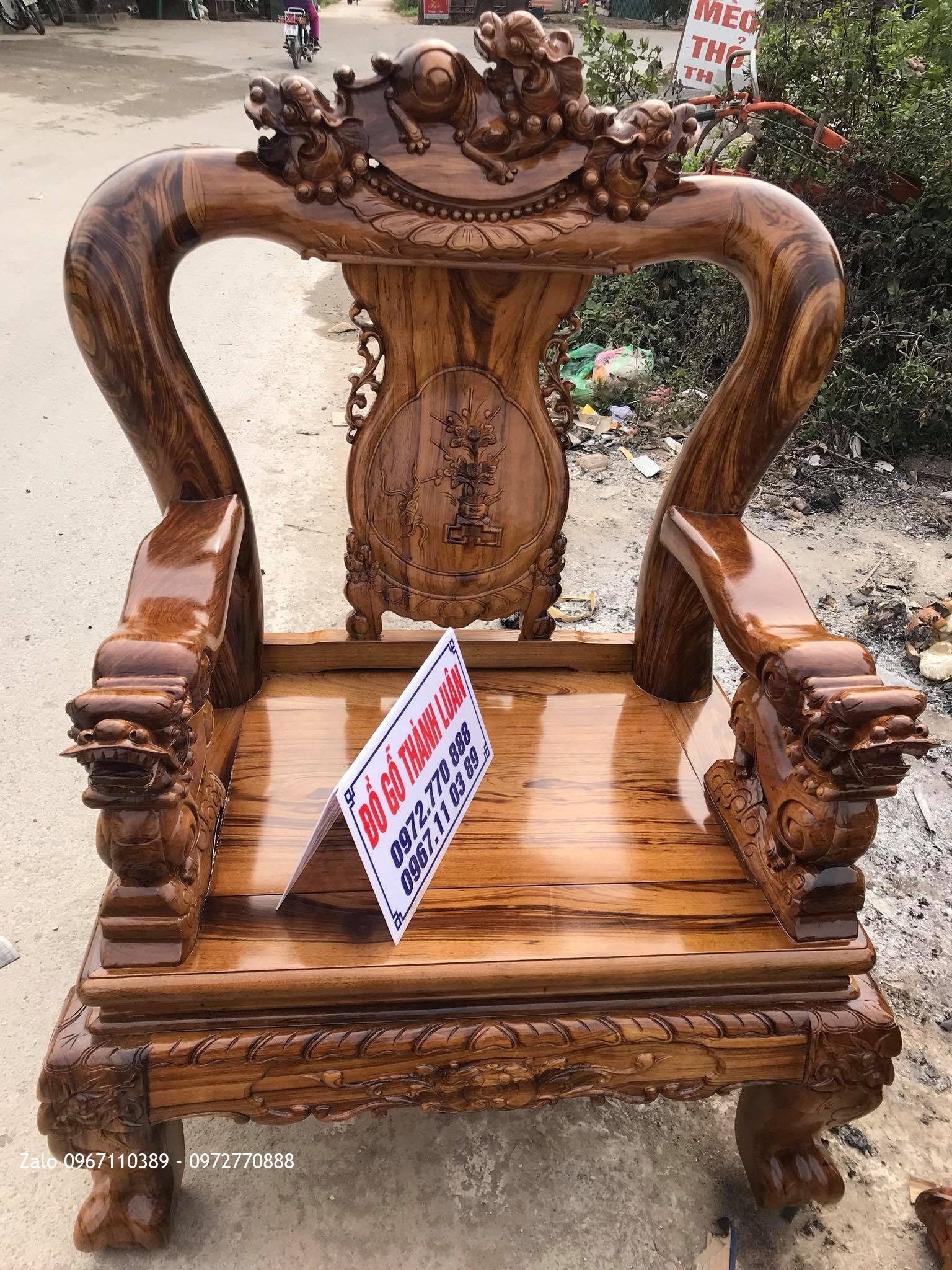Bộ Ghế Minh Nghê Gỗ Gụ Ta Quảng Bình Cột 12 VÍP. Khách Gò Vấp, TPHCM.