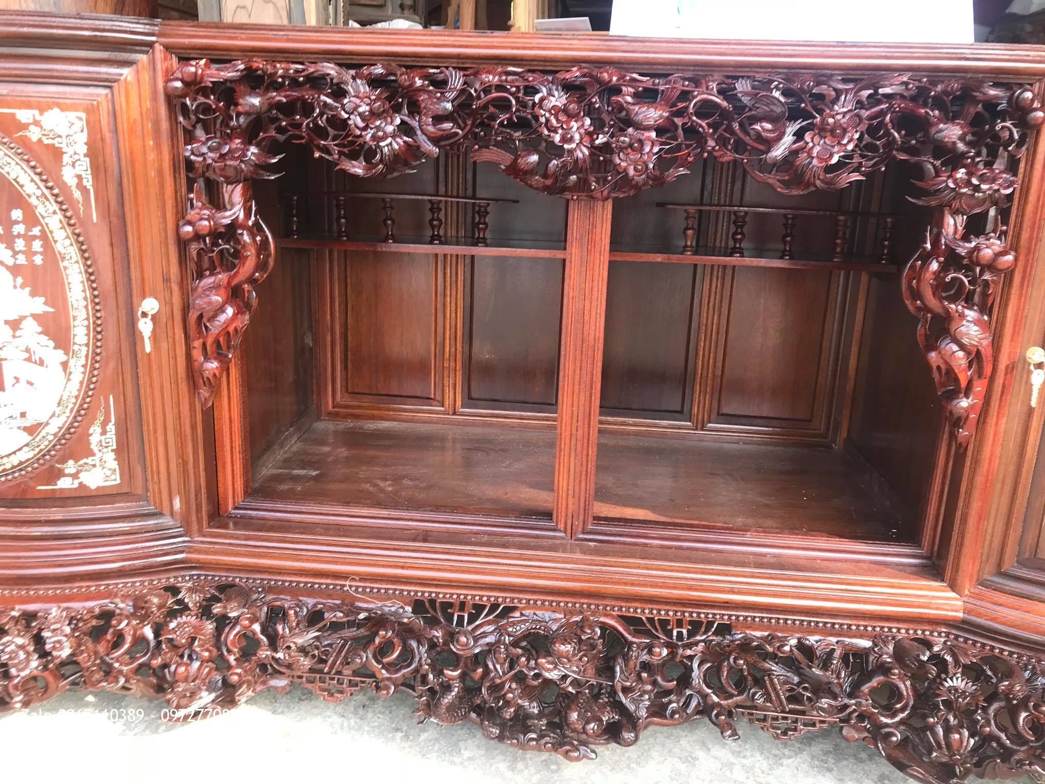 Tủ Chè Gỗ Gụ Cánh Cong Khảm Ốc- Lèo Mai Điểu Vip. Khách Vũng Tàu: