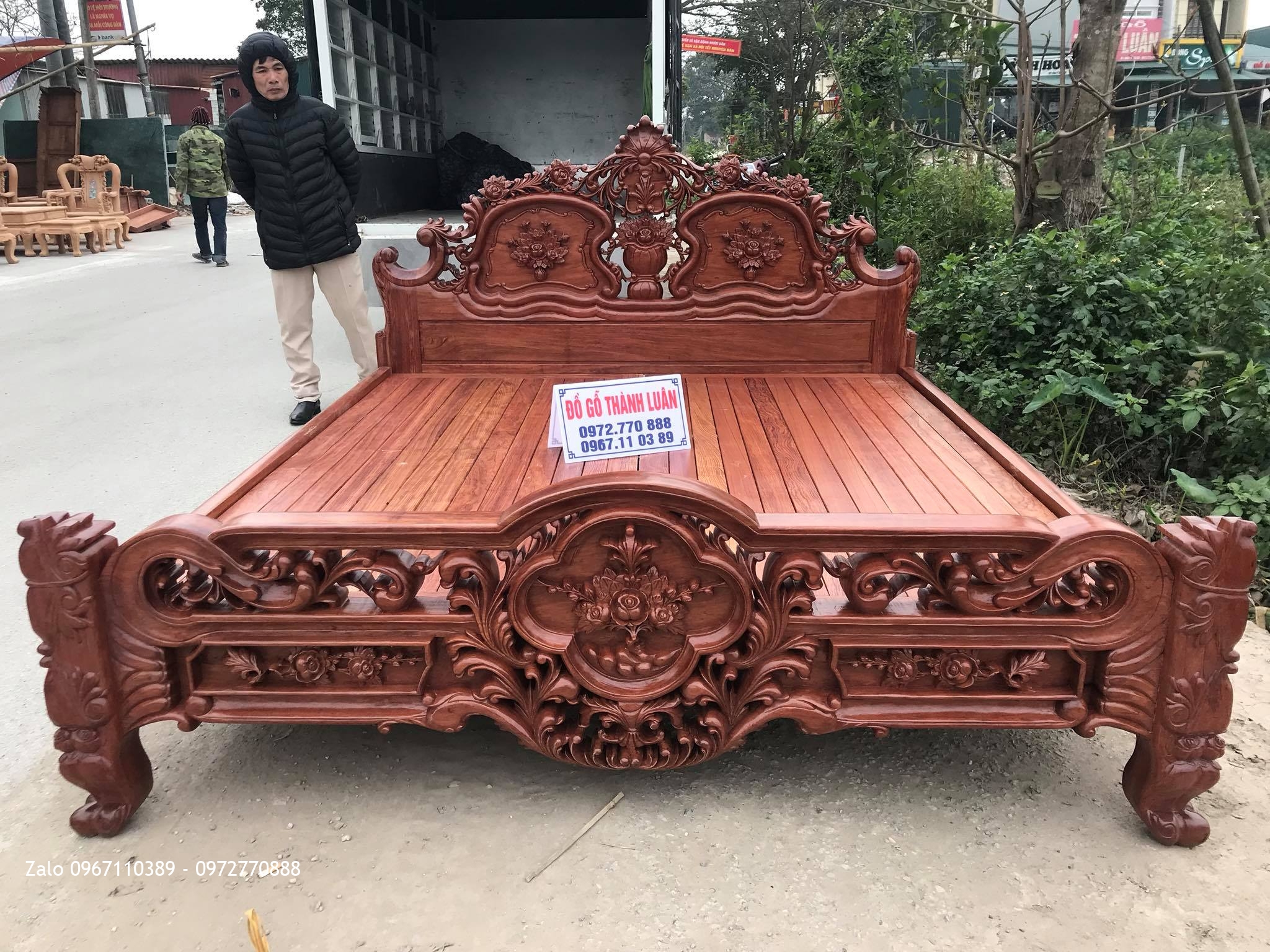 Giường Hồng Lu-i (Louis) Gỗ Cẩm Lai 1m8 x 2m. A Nguyên Bình Thuận